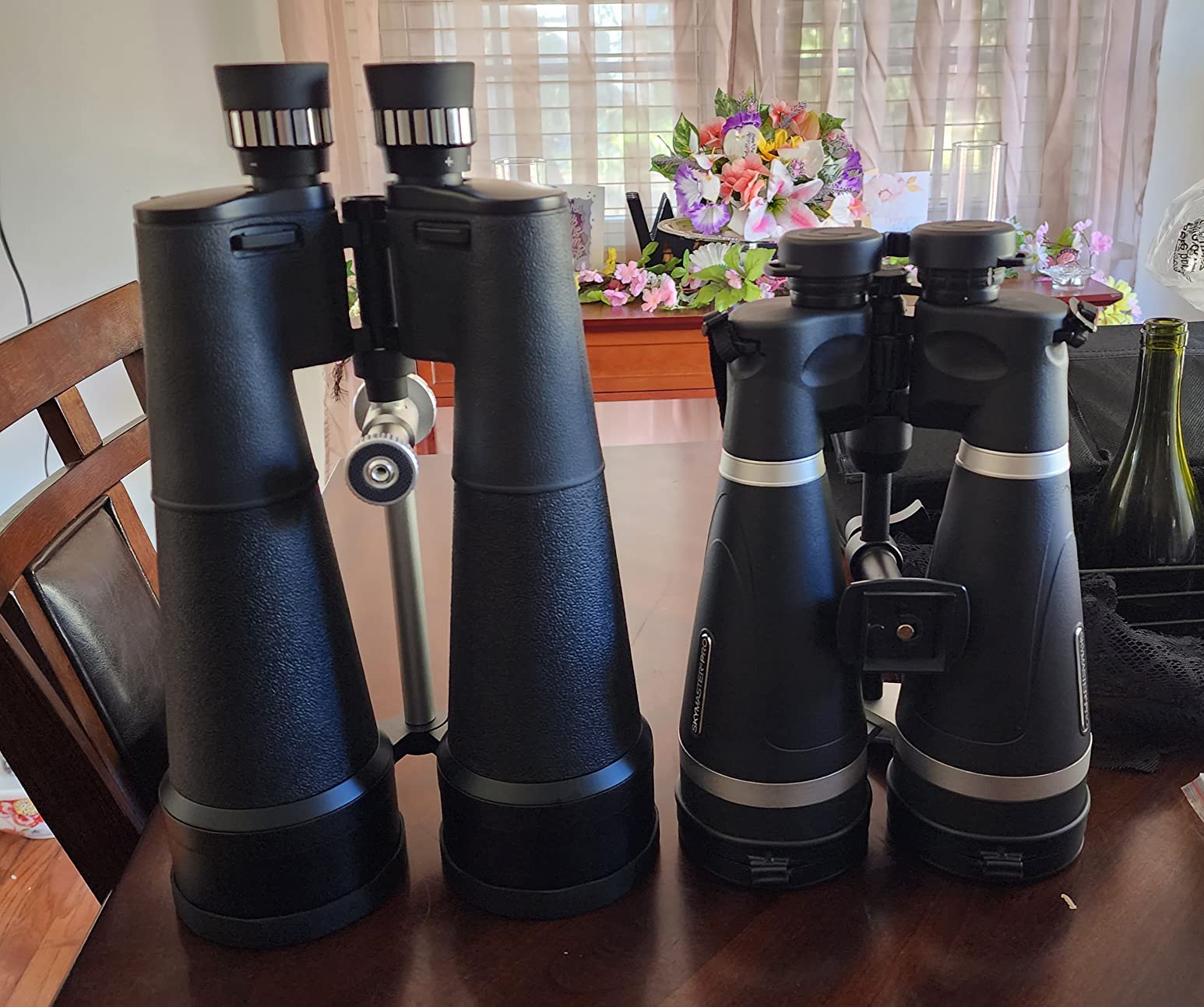 Celestron SkyMaster 25x100 Binoculars - Giant Aperture Binoculars for Deep-Sky Astronomy & Long-Distance Viewing - Multi-Coated Optics - Includes Tripod Adapter & Carrying Case customer photo 1