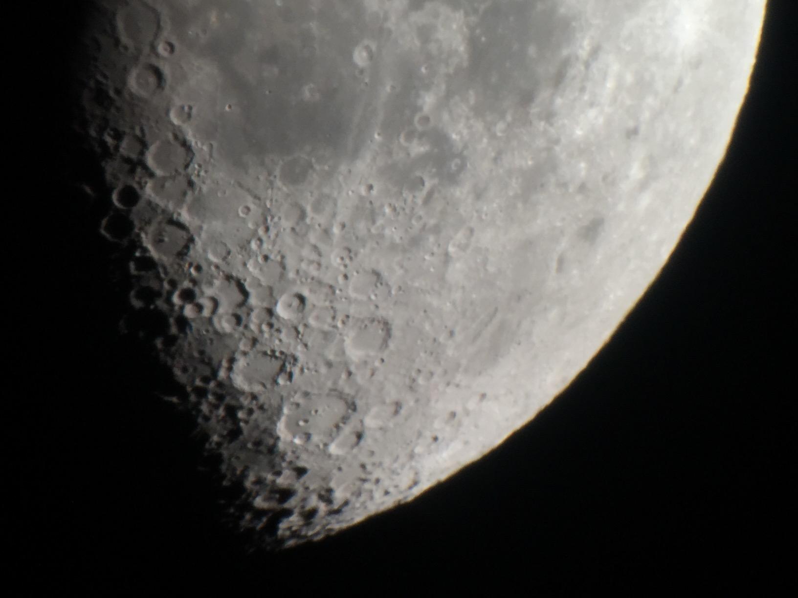 Celestron NexStar 4SE Computerized Telescope - 4-Inch Maksutov-Cassegrain Optical Tube - Fully Automated GoTo Mount with SkyAlign - Ideal for Beginners and Advanced Users - 40,000+ Object Database customer photo 2