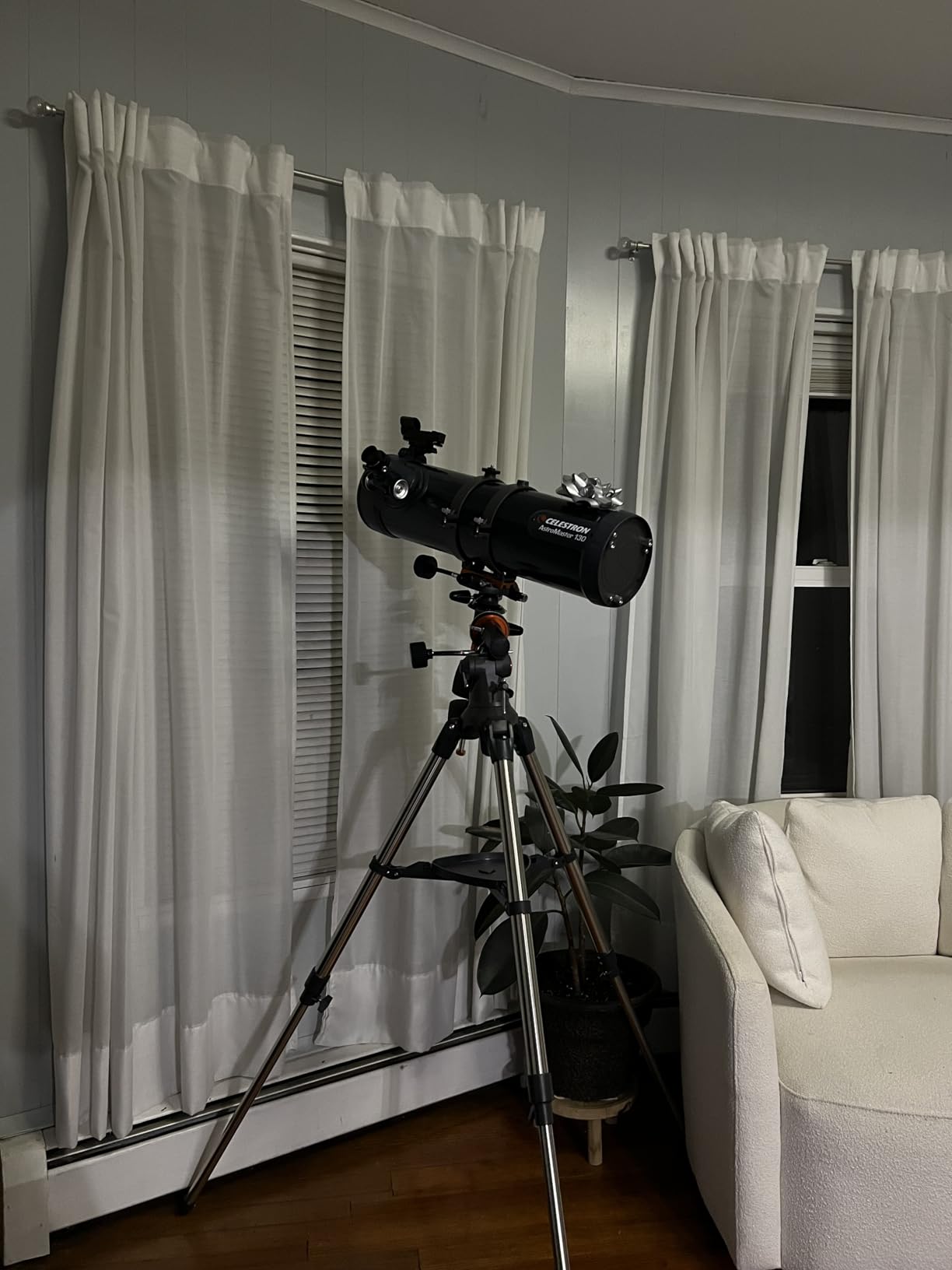 Celestron AstroMaster 130EQ Newtonian Telescope - Manual Reflector for Beginners - German Equatorial Mount customer photo 2