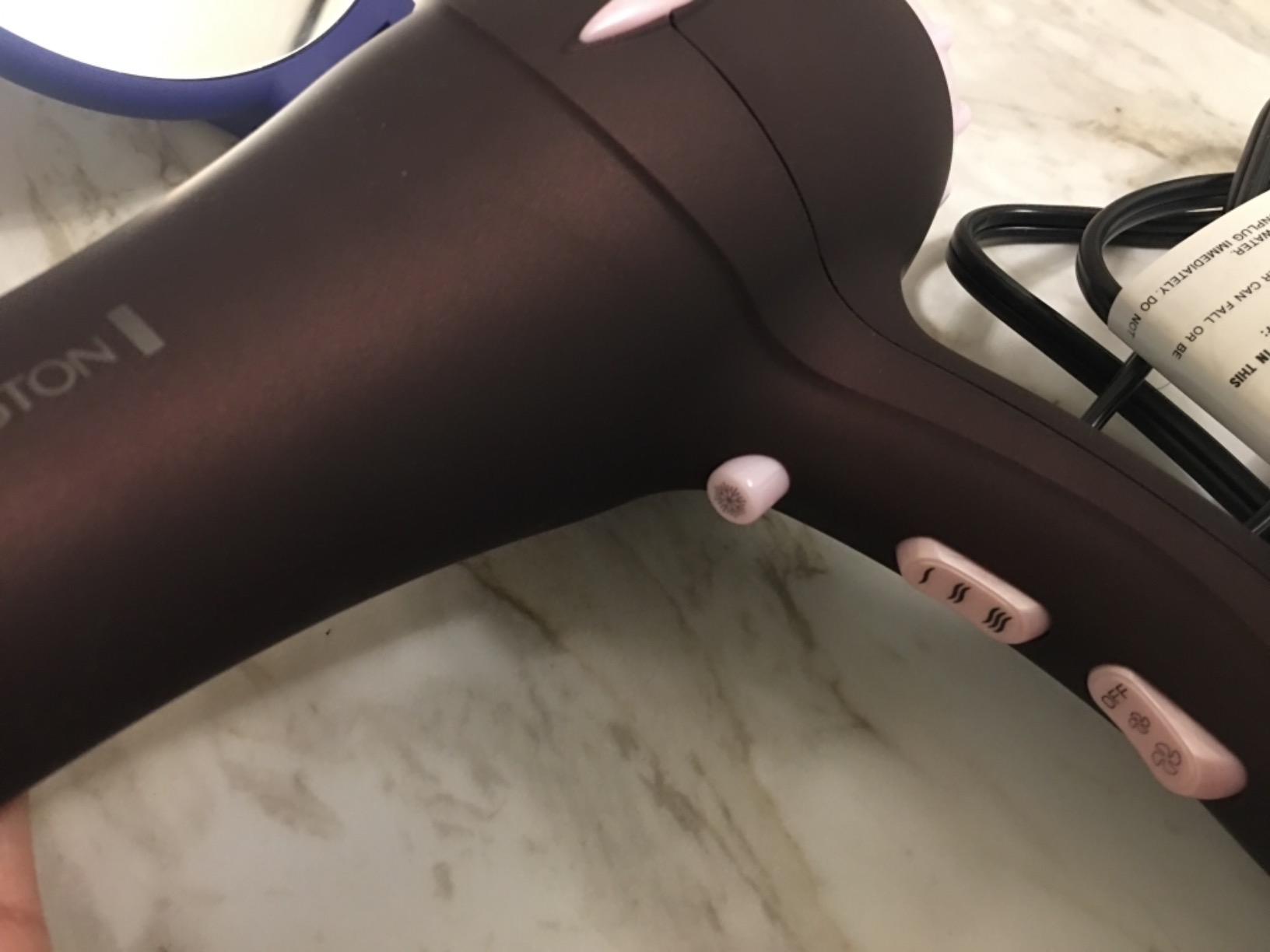Remington Pro Pearl Ceramic Hair Dryer, 1875W, 3 Heat + 2 Speed | Professional AC Motor for Fast Drying, Cool Shot Feature, Diffuser and Concentrator Included, Pearl Ceramic for Smooth Hair customer photo 2