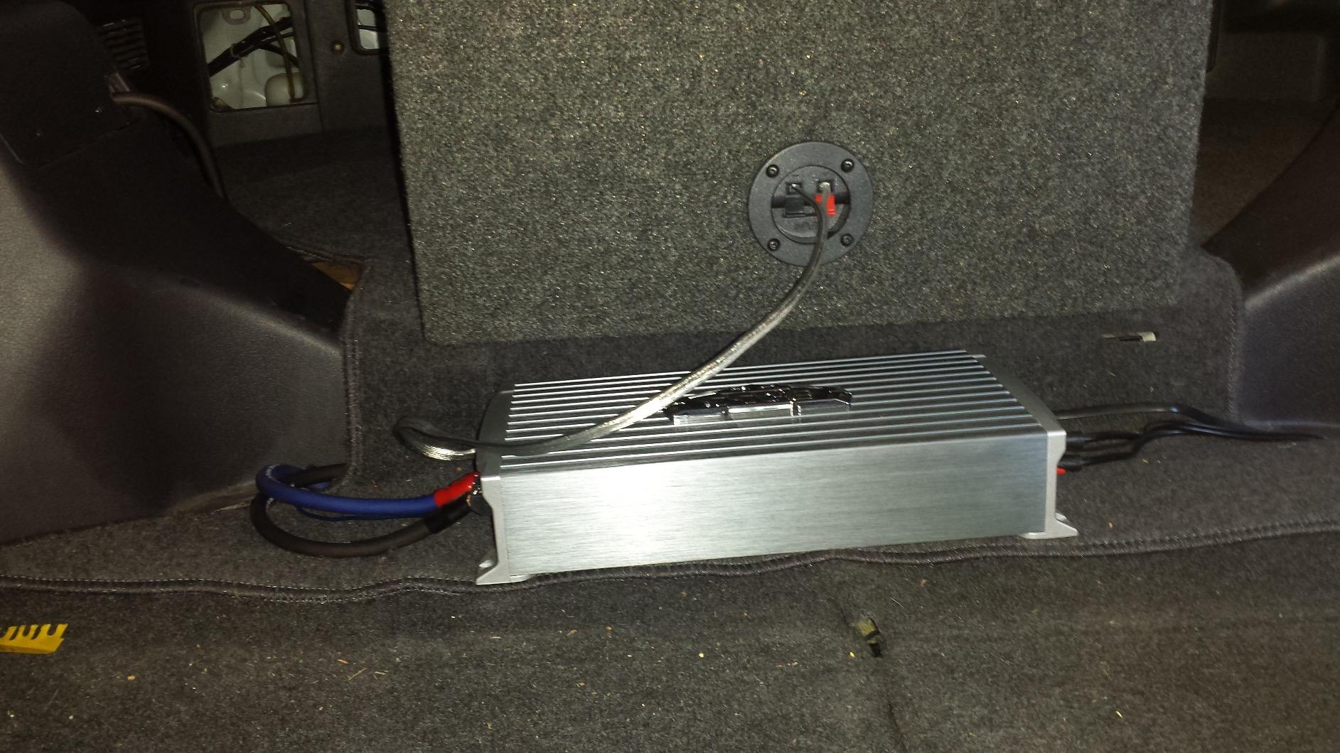 BOSS Audio Systems AR2000M Monoblock Car Amplifier - 2000 High Output, High/Low Level Inputs, Low-Pass Crossover, Hook Up to Subwoofer for Bass customer photo 1