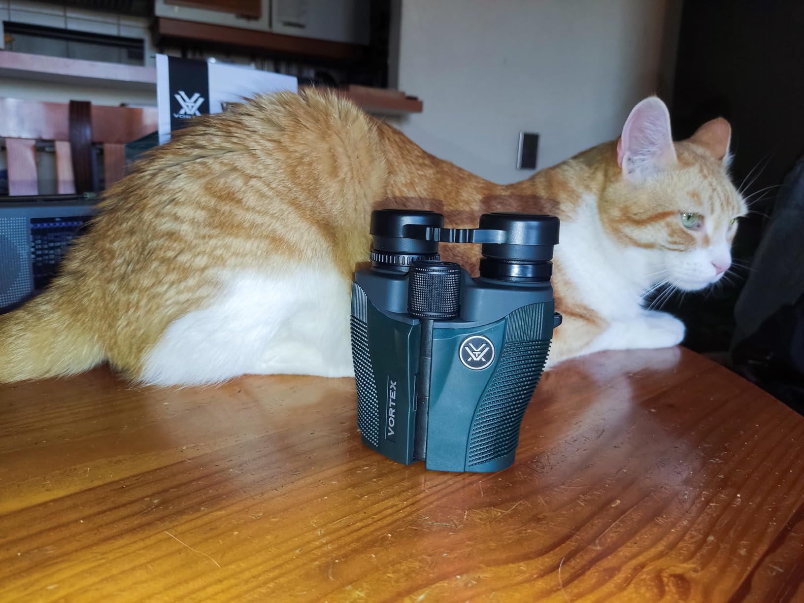 Vortex Vanquish Reverse Porro Prism Binoculars | SD Optics, Compact, Multi-Coated Lenses, Rubber Armor, Waterproof, Fogproof, Shockproof customer photo 1