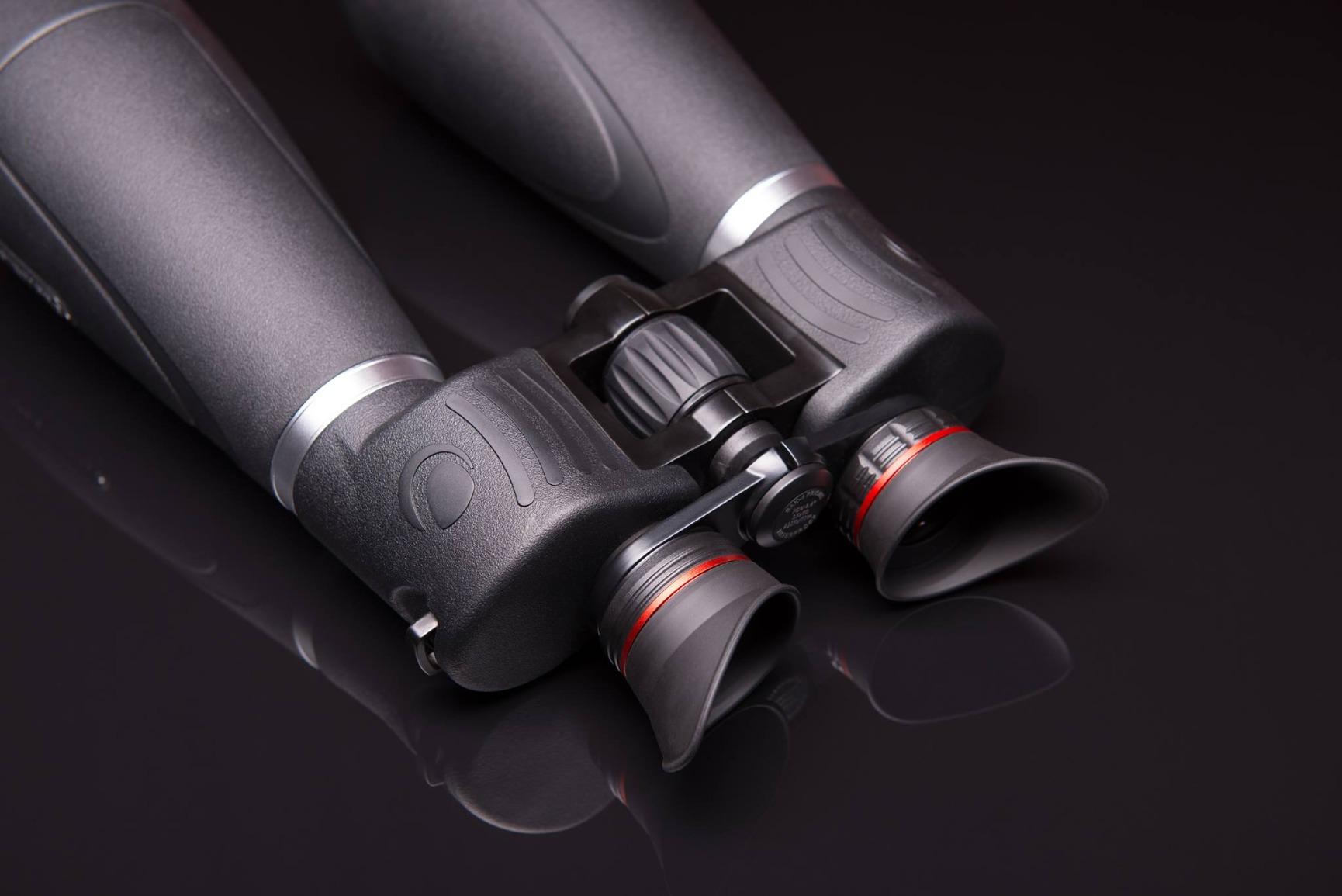 Celestron 72030 SkyMaster Pro 15 x 70 Porro Prism Binoculars, Black customer photo 2