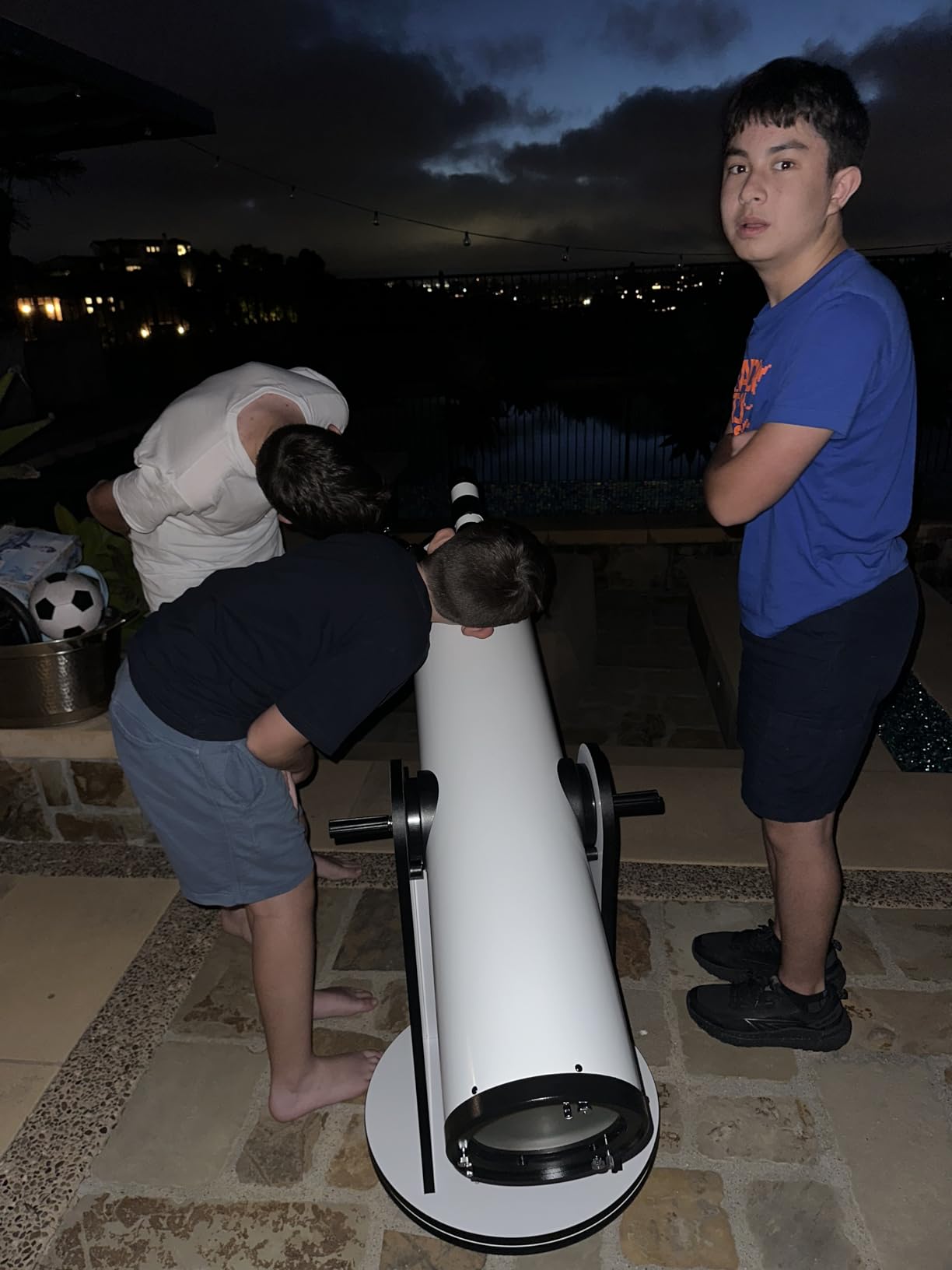 Sky-Watcher Classic 250 Dobsonian 10-inch Telescope - Solid-Tube (S11620) customer photo 1