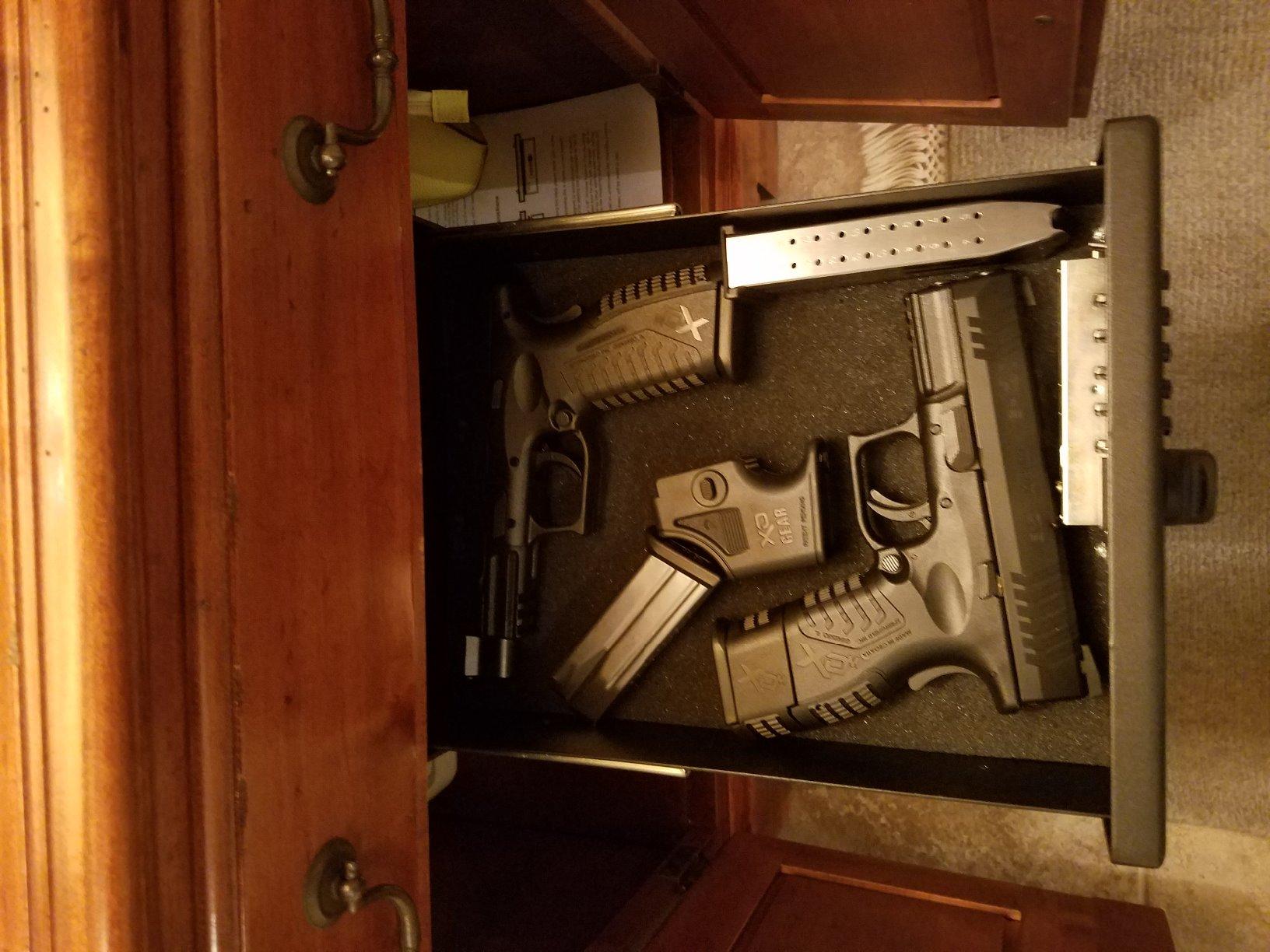 V-Line Heavy Duty Security Case with Convenient Pullout Drawer, Ample Room for Valuables and Firearms, 12 Ga. Steel, Simplex Lock, Black customer photo 1