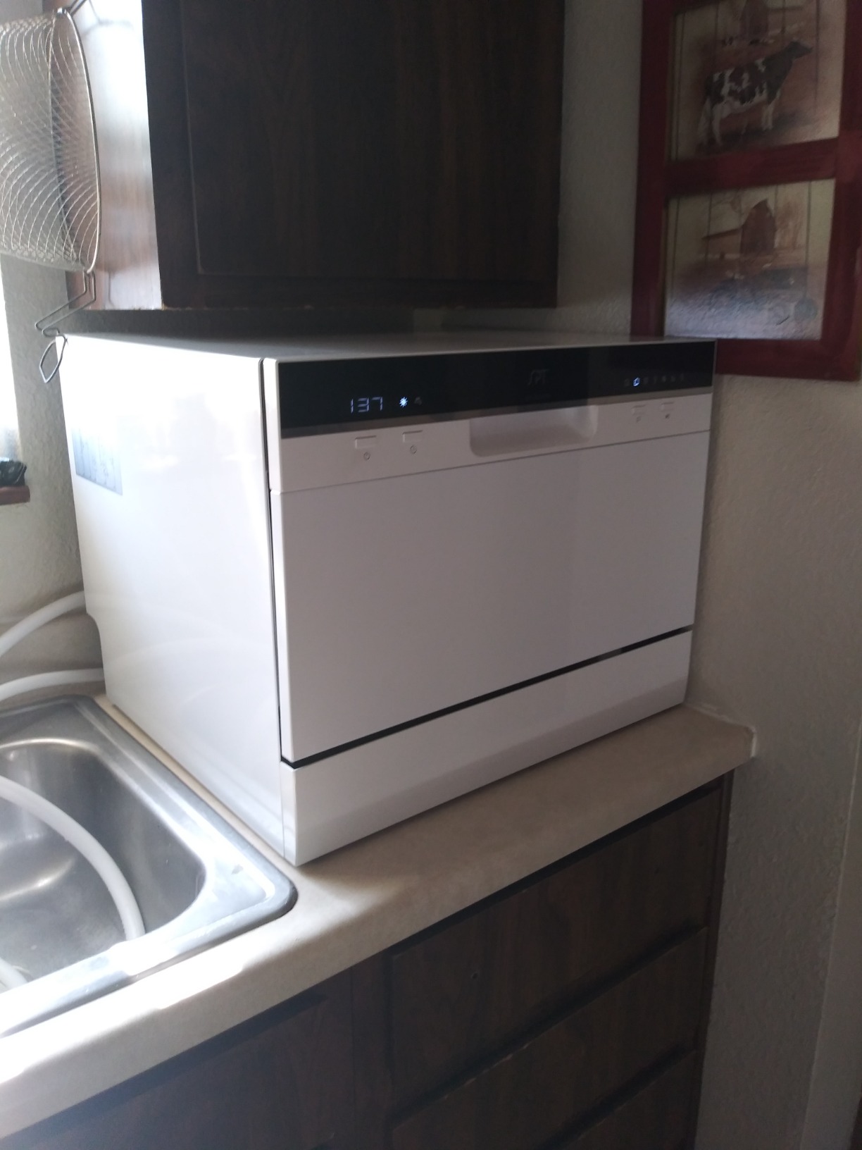 SPT SD-2224DW ENERGY STAR Countertop Dishwasher with Delay Start, Portable Dishwasher with Stainless Steel Interior and 6 Place Settings for Apartment Office And Home Kitchen, White customer photo 2