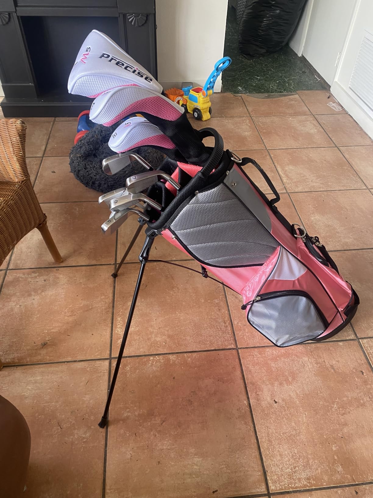 Precise M5 Womens Golf Clubs Full Set, Titanium Driver, S.S. Fairway, S.S. Hybrid, S.S. 5-PW Irons, Putter, Stand Bag, 3 H/C's, Golf Clubs Women Right Handed, Pink customer photo 1