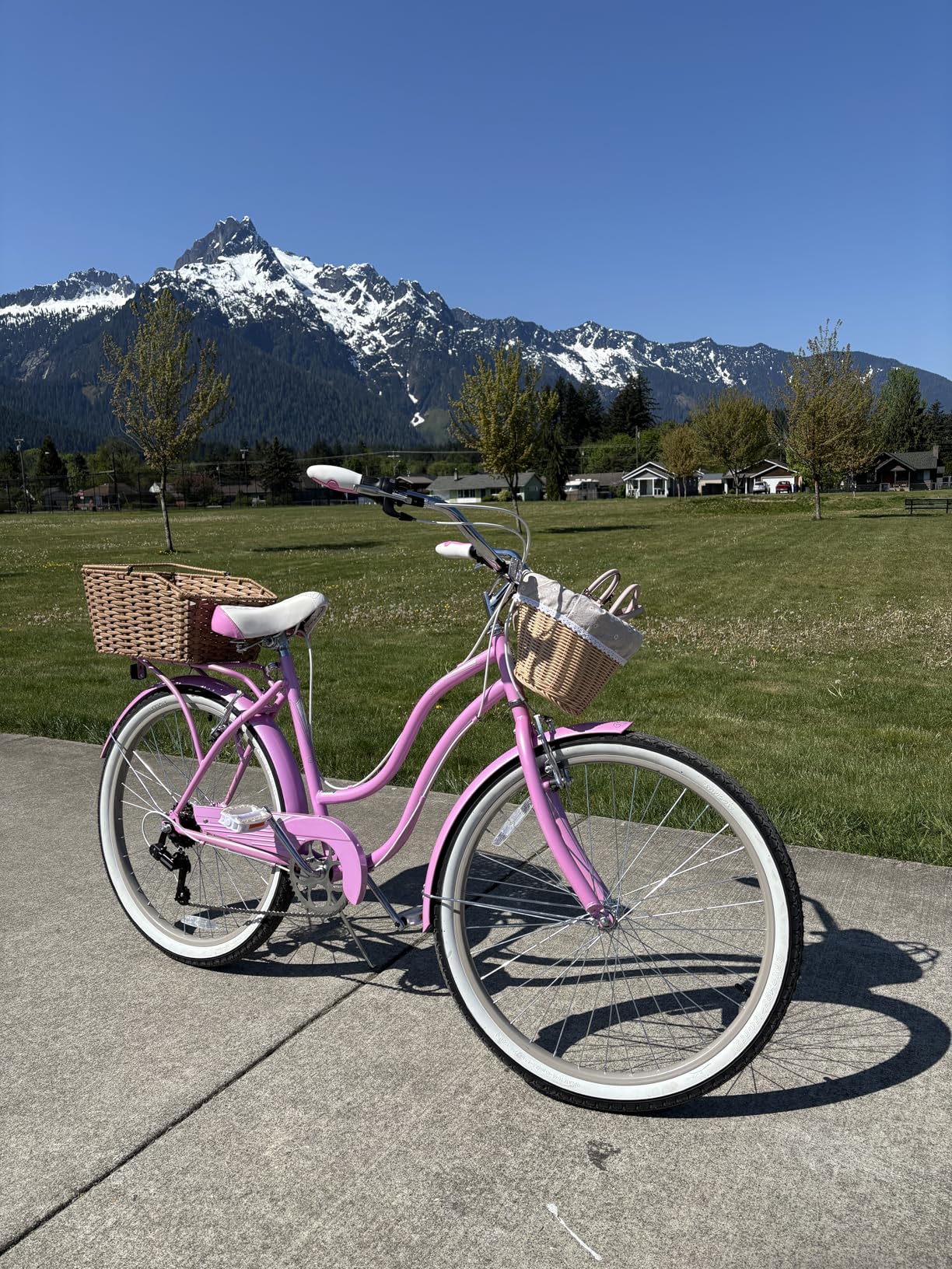 Schwinn Perla Cruiser Bike, 26 Inch Bike for Women and Men, 7-Speed Beach Cruiser Bicycle, Linear Pull Brakes, Comfortable Quilted Seat customer photo 1