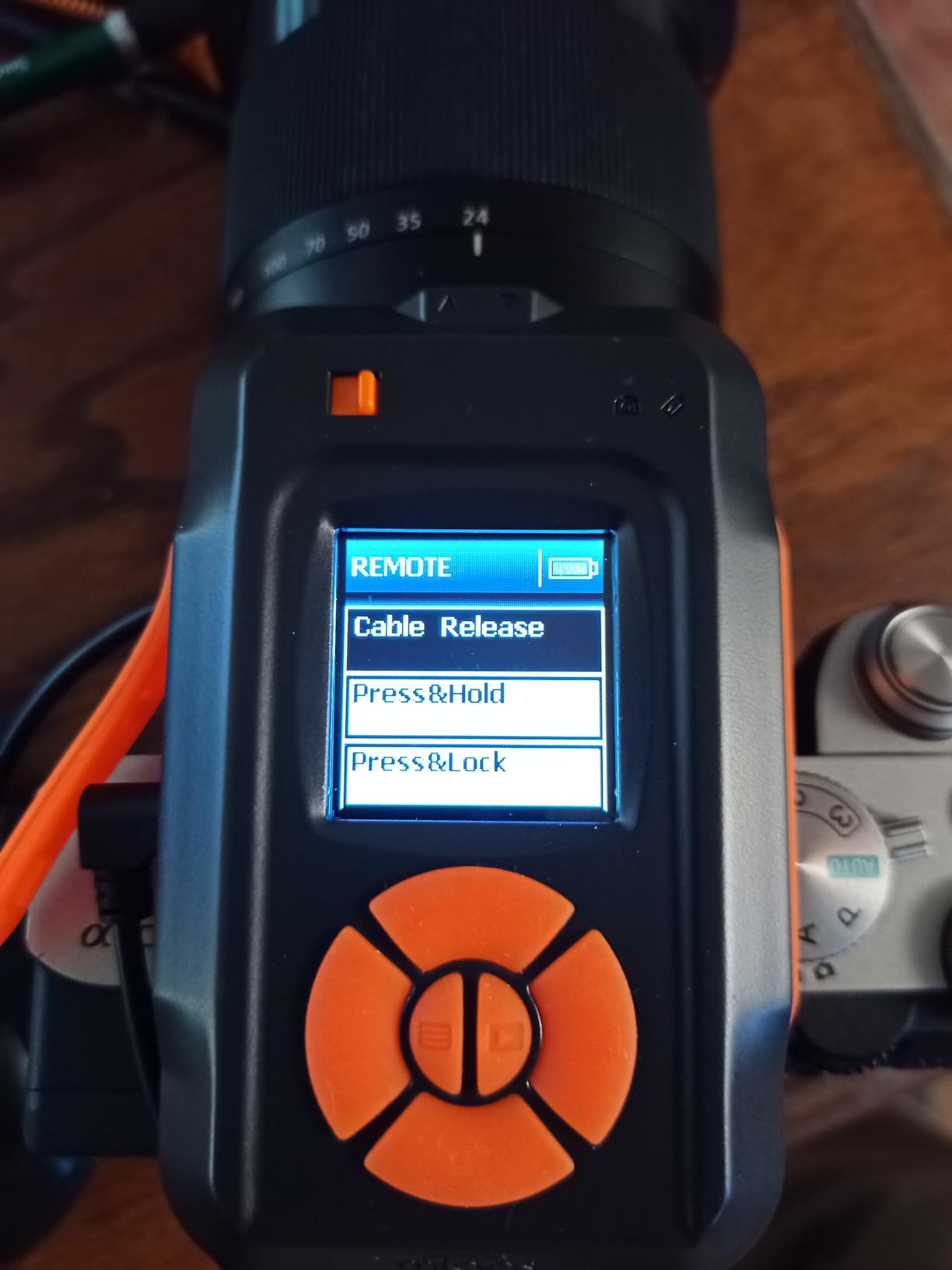 MIOPS Smart+ Smartphone Controllable Camera and Flash Trigger for High Speed Photography & Timelapse with Camera Connection Cable (MIOPS-SM-S2) customer photo 1