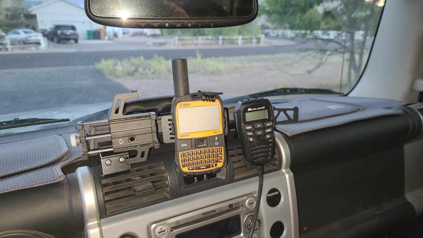 Spot X with Bluetooth 2-Way Satellite Messenger | SOS Protection | Handheld Portable 2-Way GPS Messenger for Hiking, Camping, Cars | Globalstar Satellite Network Coverage | Subscription Required customer photo 2