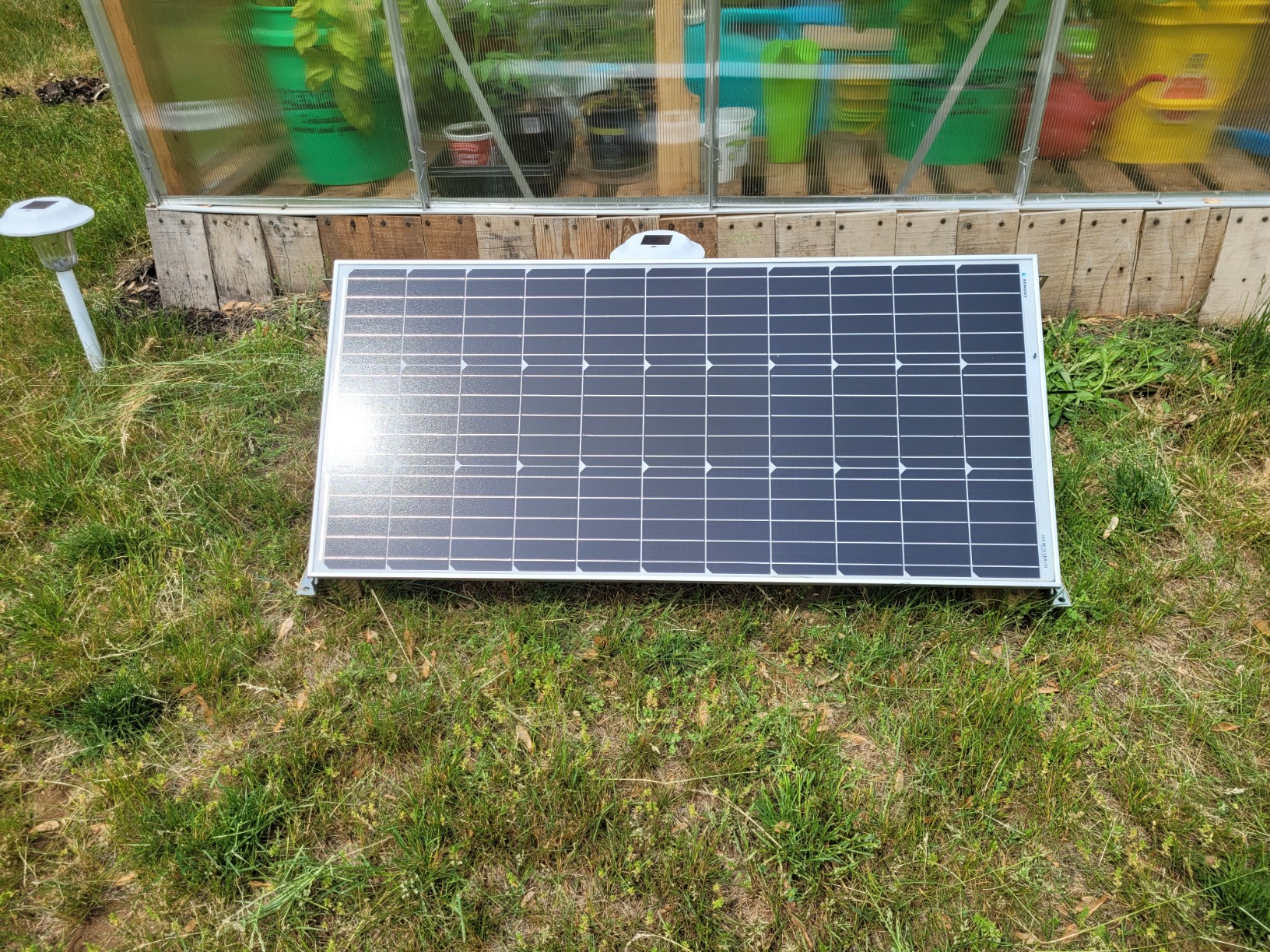 Renogy Solar Panel 100 Watt 12 Volt, High-Efficiency Monocrystalline PV Module Power Charger for RV Marine Rooftop Farm Battery and Other Off-Grid Applications, RNG-100D-SS, Single 100W customer photo 2