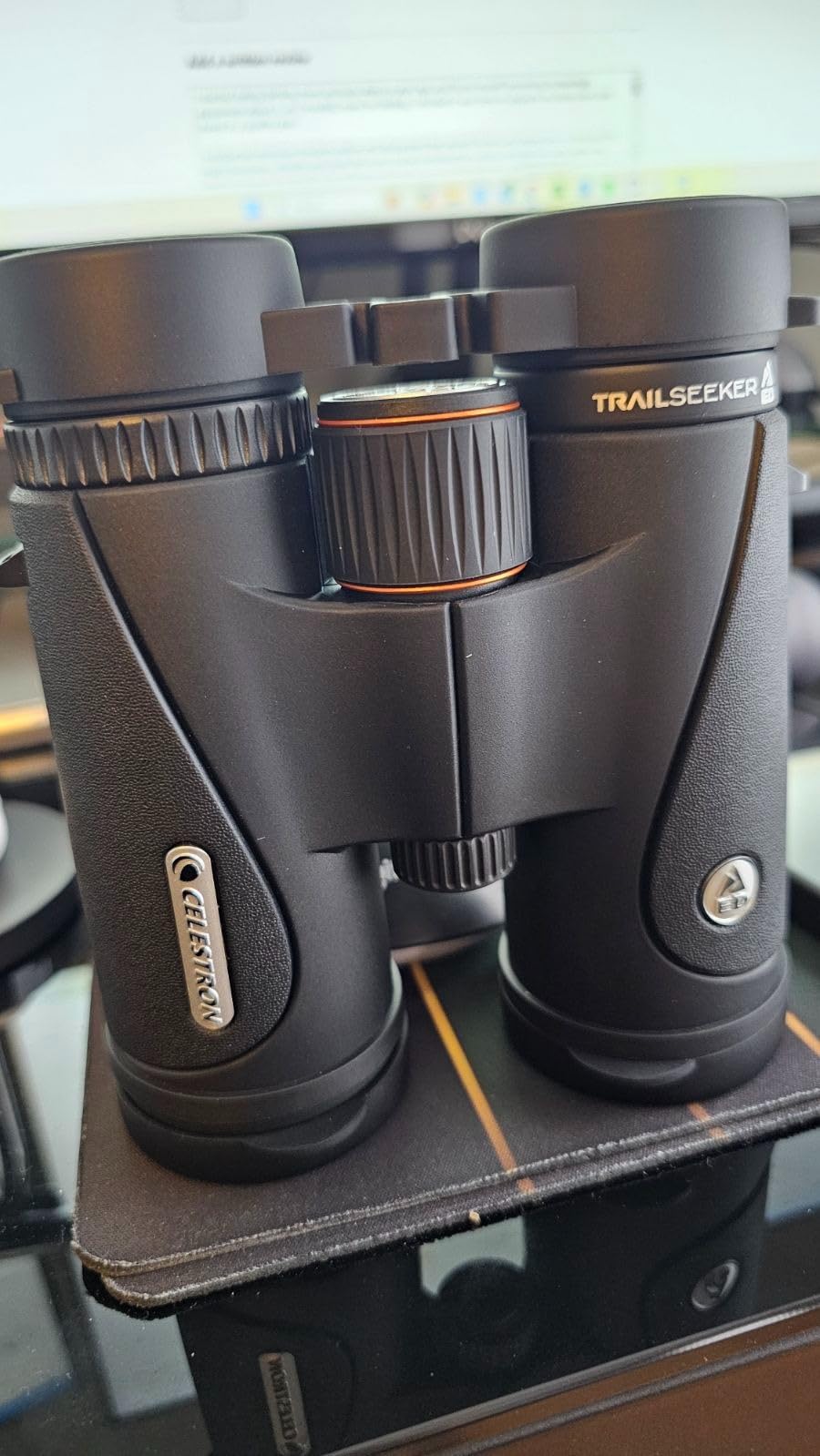 Celestron - TrailSeeker ED 8x42 Binoculars - Compact ED Binocular for Birdwatching and Outdoor Activities - Binocular with ED Objective Lenses - Fully Broadband Multi-Coated Optics - BaK4 Roof Prism customer photo 1