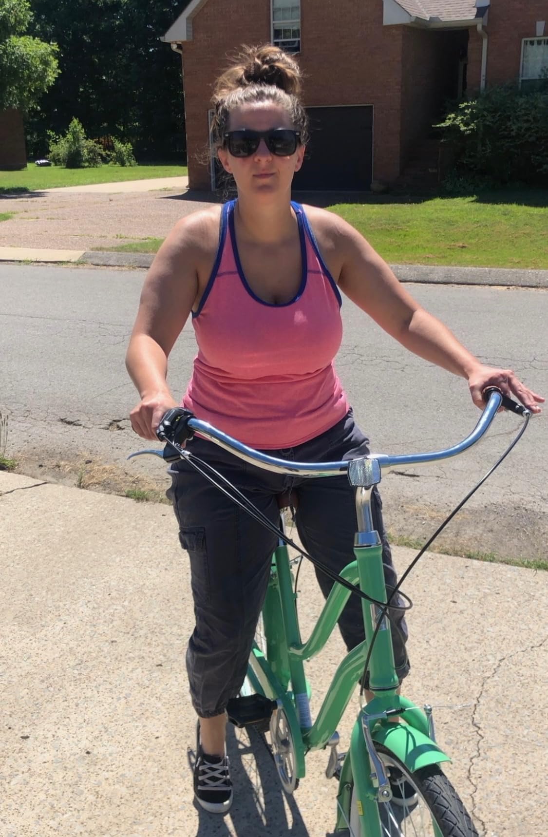 EVRYjourney Women's Steel Beach Cruiser Bike, Hybrid Bicycle, Step Through Frame with Rear Rack and Fenders, 26-Inch Wheels, Multiple Speed Options customer photo 1