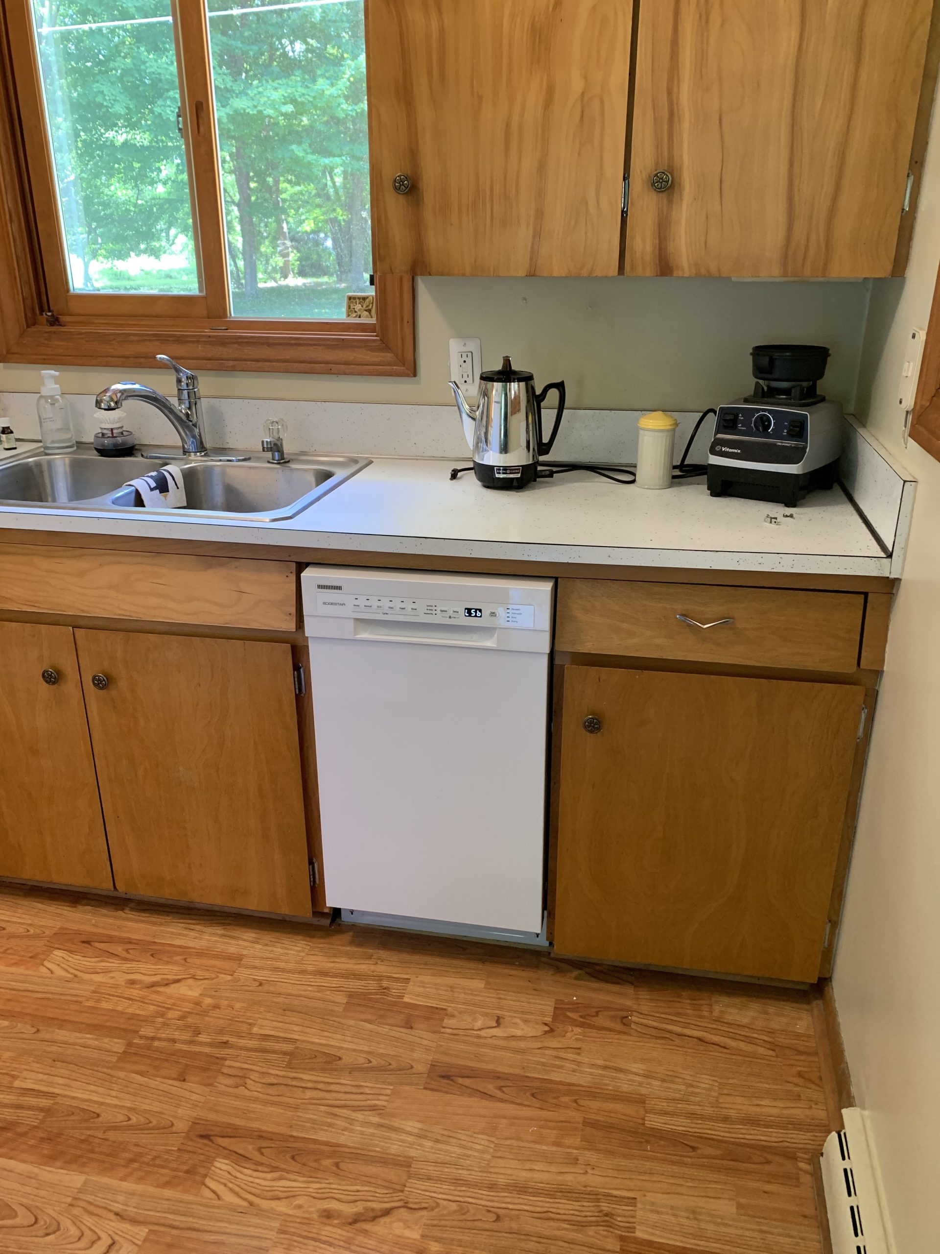 EdgeStar BIDW1802SS 18 Inch Wide 8 Place Setting Built-In Dishwasher - Stainless Steel customer photo 1