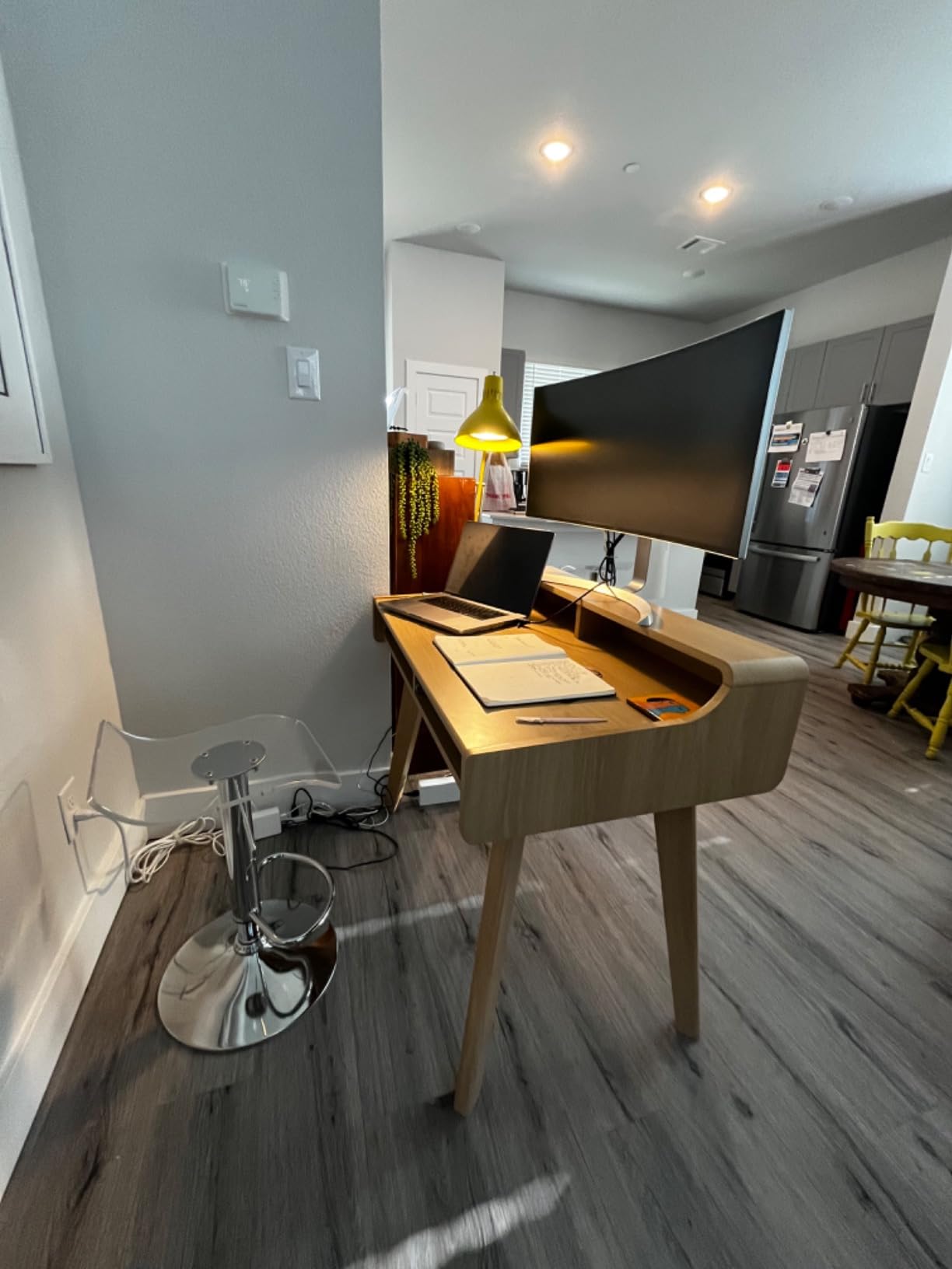 Modway Render Mid-Century Modern Writing Desk in Walnut customer photo 2