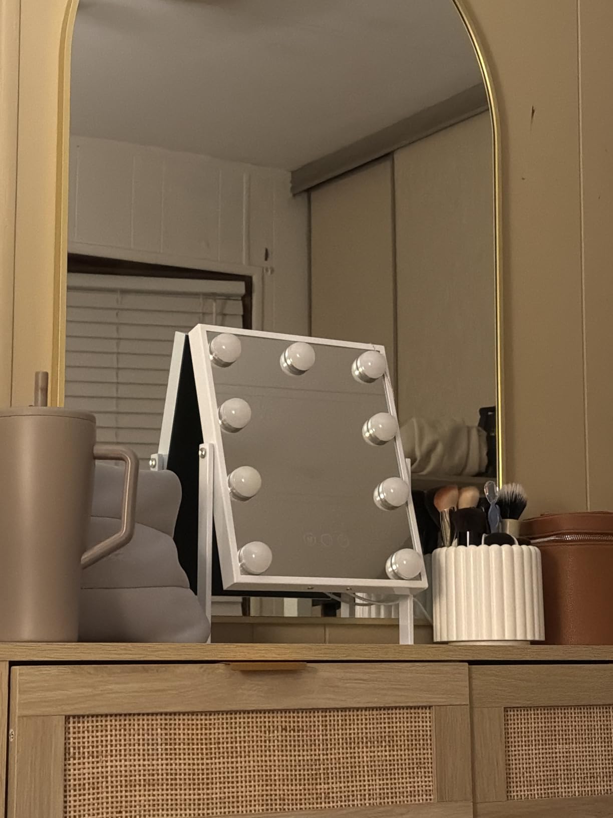FENCHILIN Vanity Mirror with Light Lighted Makeup Mirror Vanity Smart Touch Control 3Colors Dimmable Detachable 10X Magnification Tabletop 360°Rotation(White) customer photo 2