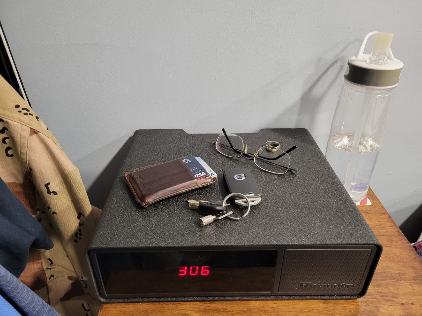Hornady Rapid Safe Night Guard - Nightstand Gun Safe with RFID Reader, Clock, USB Ports - RFID Safe for Fast, Multiple Method Entry - Includes Rapid Safe, 3 Methods of Entry and Security Cable customer photo 2