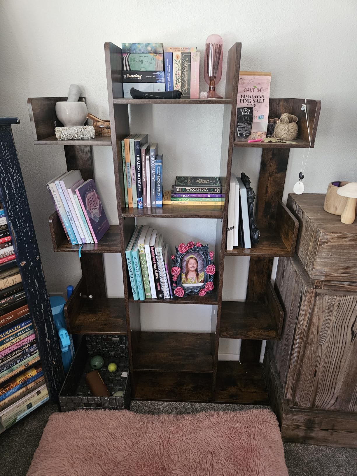 VASAGLE CUSTOS Collection - Bookshelf, Tree-Shaped Bookcase with 13 Storage Shelves, Rounded Corners, 9.8 x 33.9 x 55.1 Inches, Rustic Brown customer photo 2