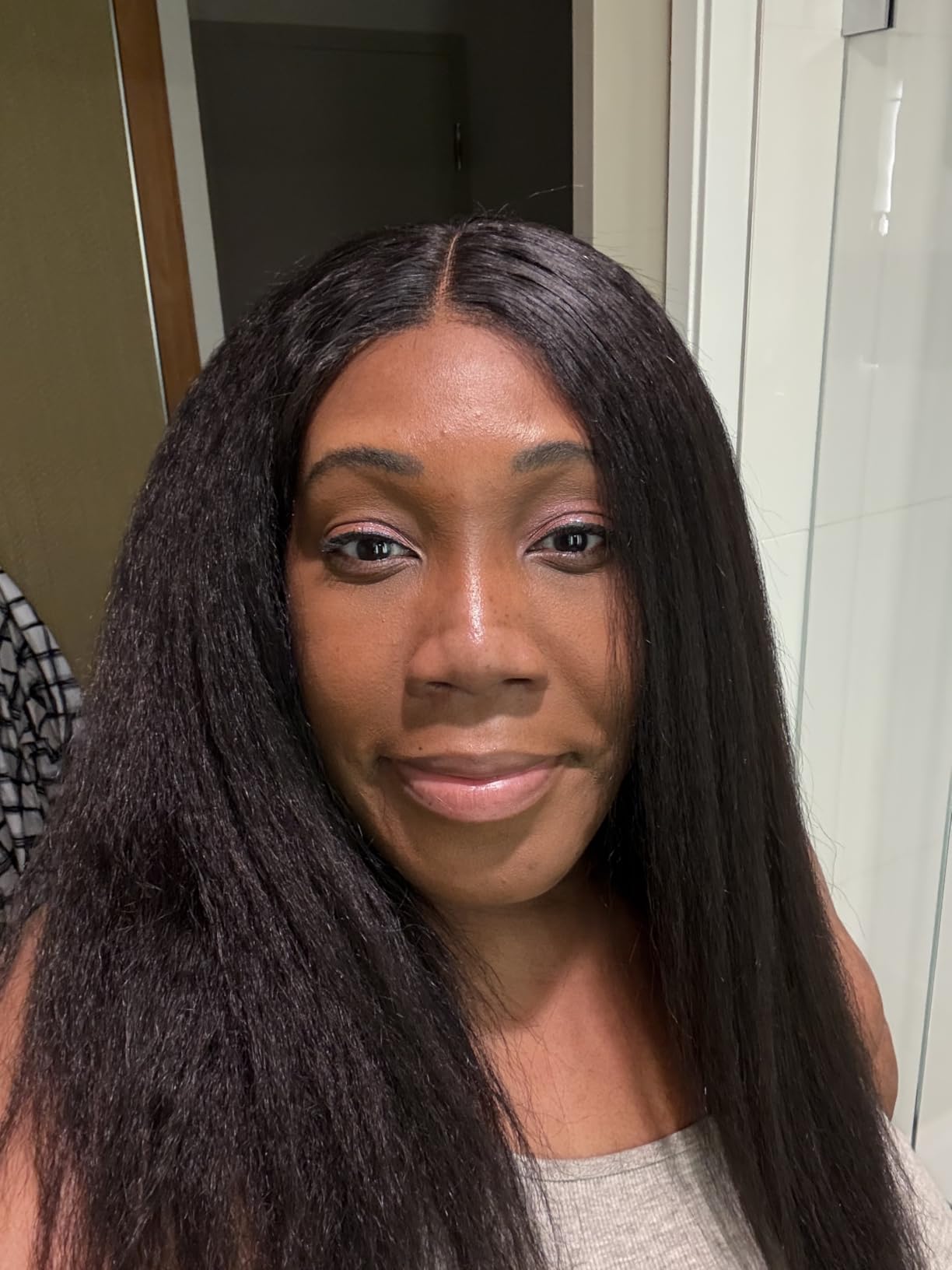 VANESSA PRO Flat Iron Hair Straightener, 100% Pure Titanium Flat Iron for One Pass to Achieve a Sleek Look, Curls Beautifully & Straightens Well - 1 inch | Titanium Plates Infused with Argan Oil & Keratin for One Pass Styling, Straighten & Curl with One Tool, Easier Daily Routine customer photo 1
