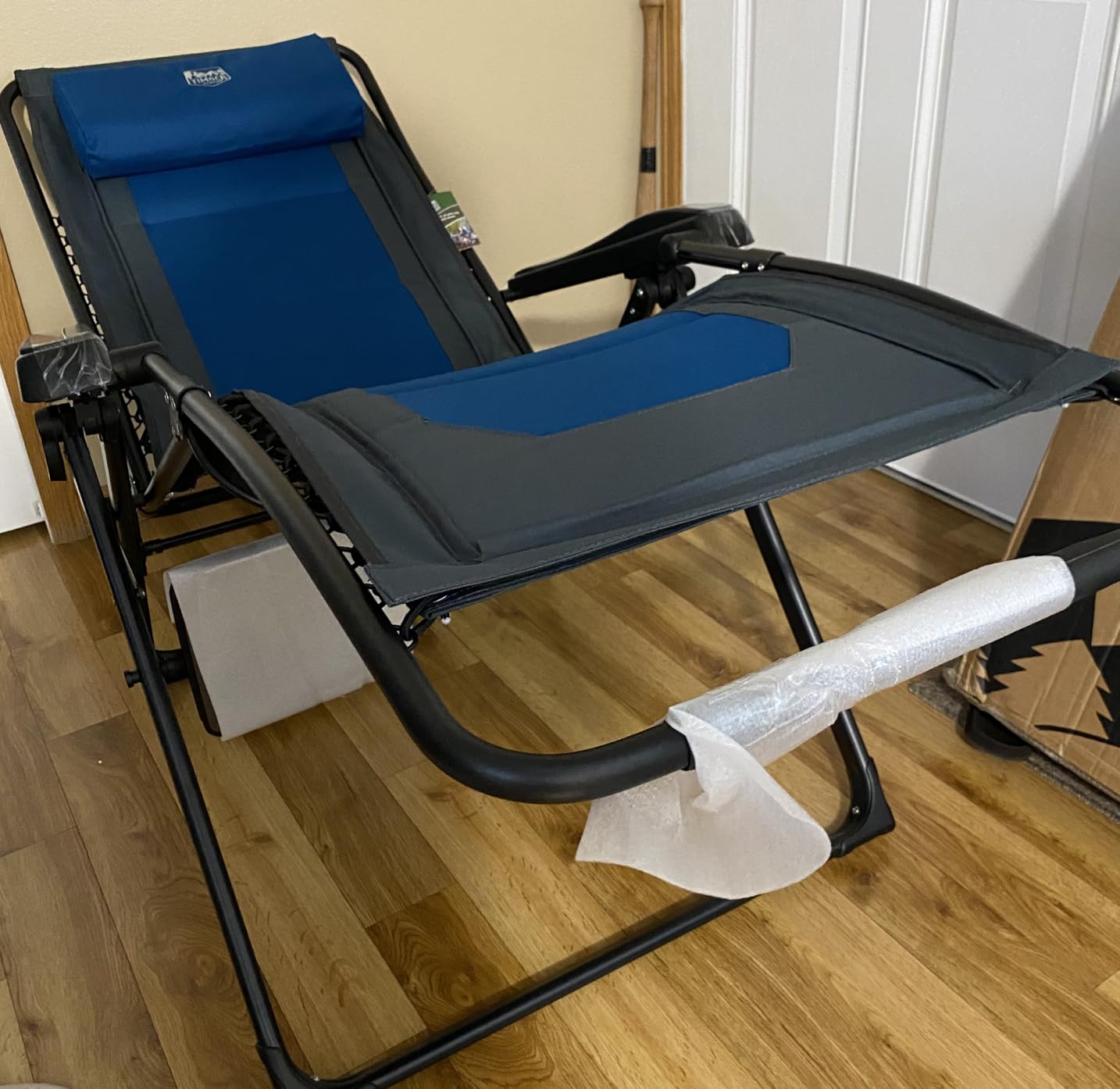 TIMBER RIDGE Zero Gravity Polyester Chair Oversized Recliner 350lbs Capacity Patio Lounge Chair Padded Lawn Chair with Headrest XXL for Outdoor, Camping, Patio, Lawn, Blue customer photo 2