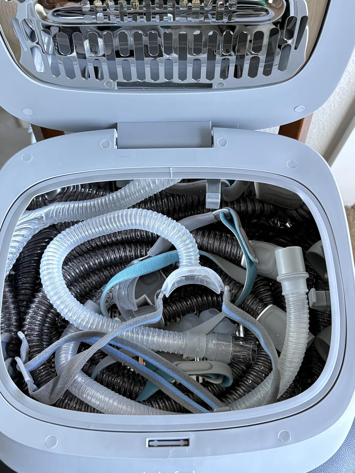 UV Light Sanitizer Box - Conveniently Sanitizes in Minutes, Large Capacity, Touch Control customer photo 1