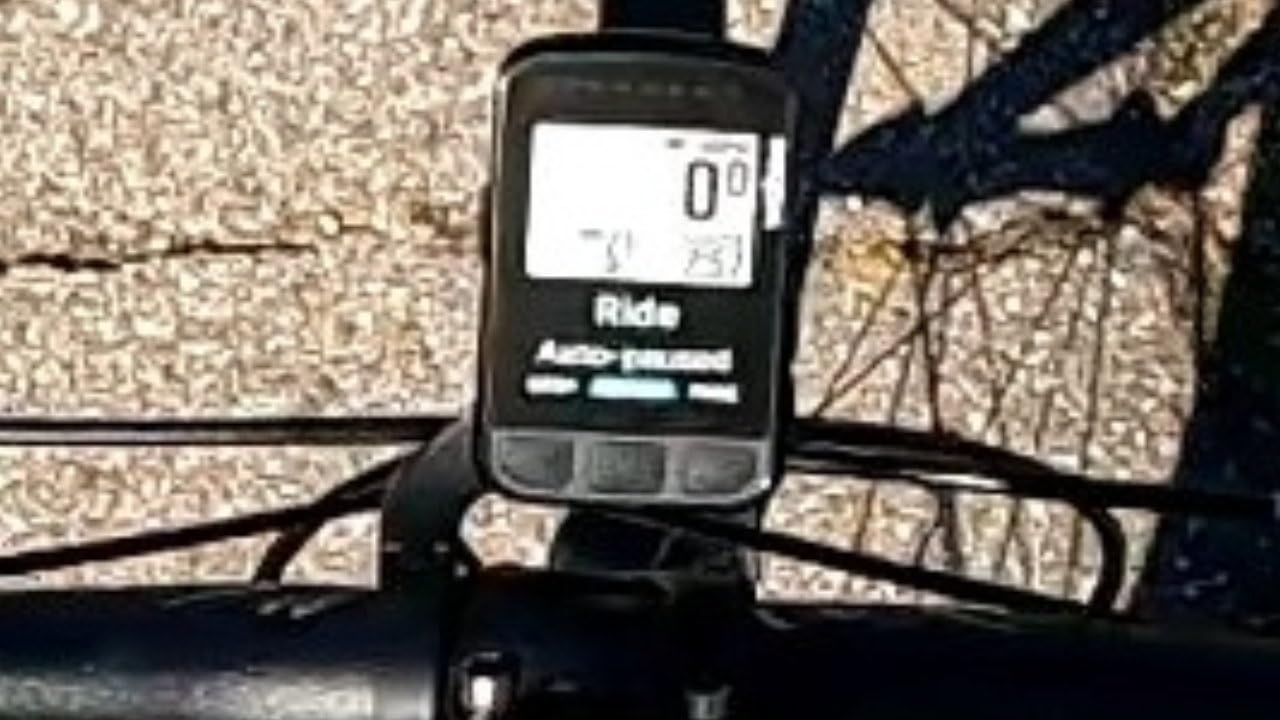 Wahoo ELEMNT Bolt GPS Cycling/Bike Computer, Black customer photo 1