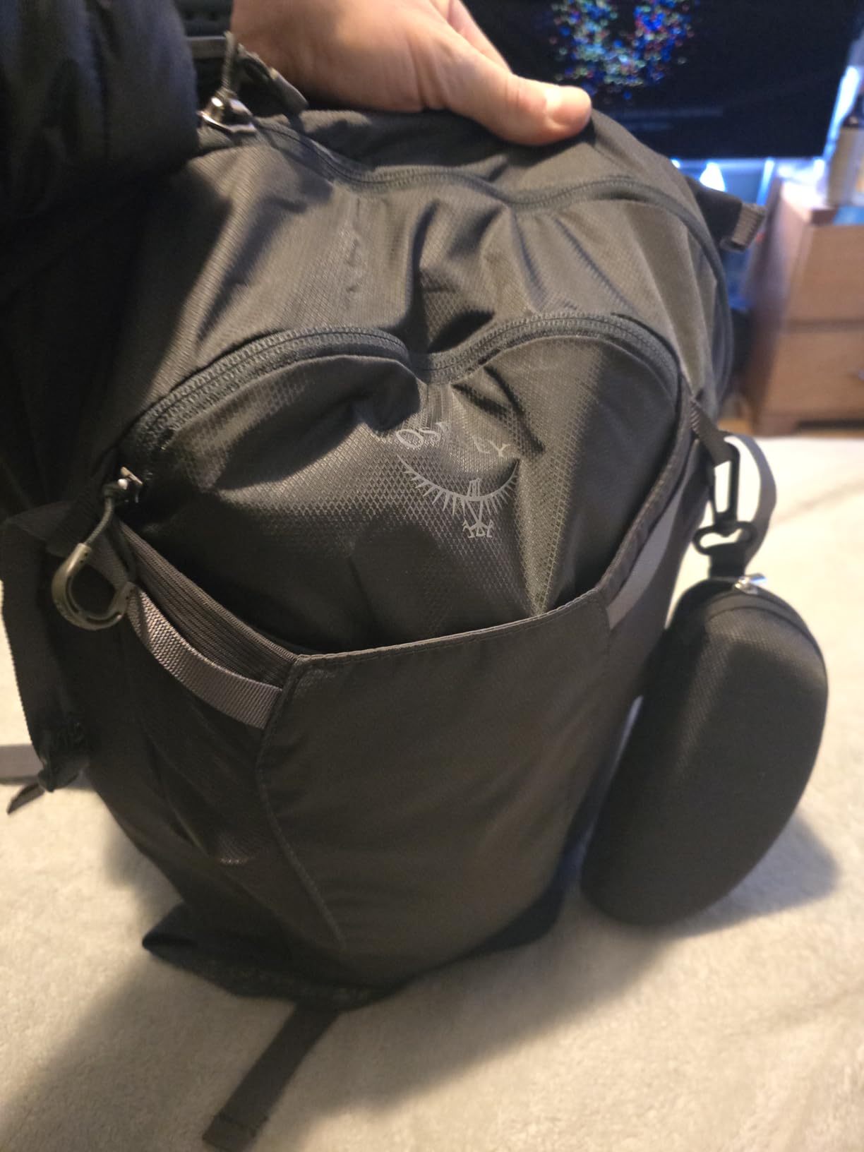 Osprey Sportlite 20L Unisex Hiking Backpack, Dark Charcoal Grey customer photo 1