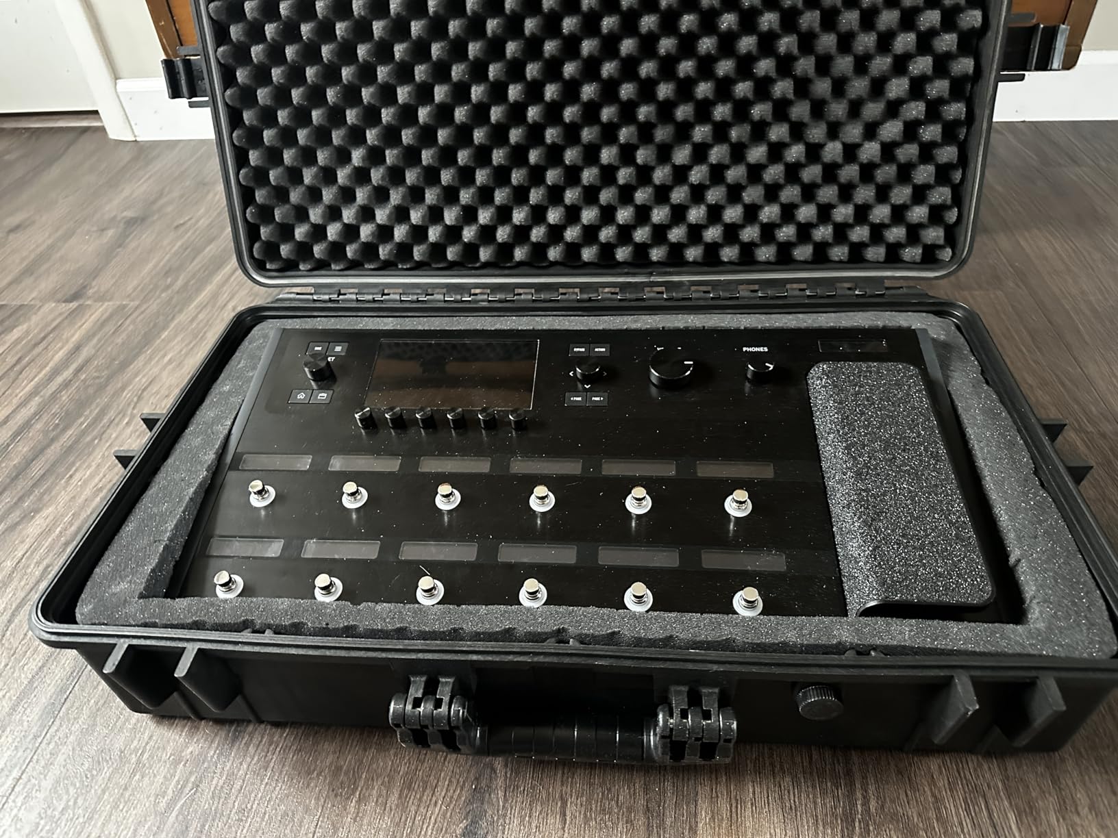 Koah Weatherproof Hard Case with Customizable Foam (28.3