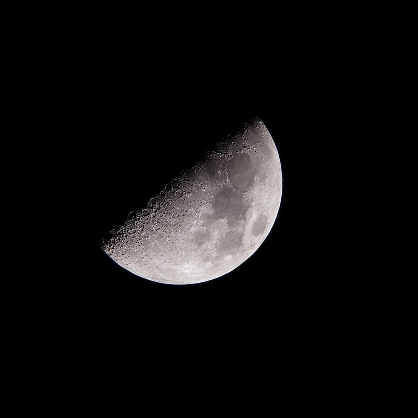 Celestron StarSense Explorer 8-inch App-Enabled Telescope - 203mm Dobsonian with Smartphone Dock & StarSense App - iPhone & Android Compatible - Easy-to-Use for Beginners customer photo 1