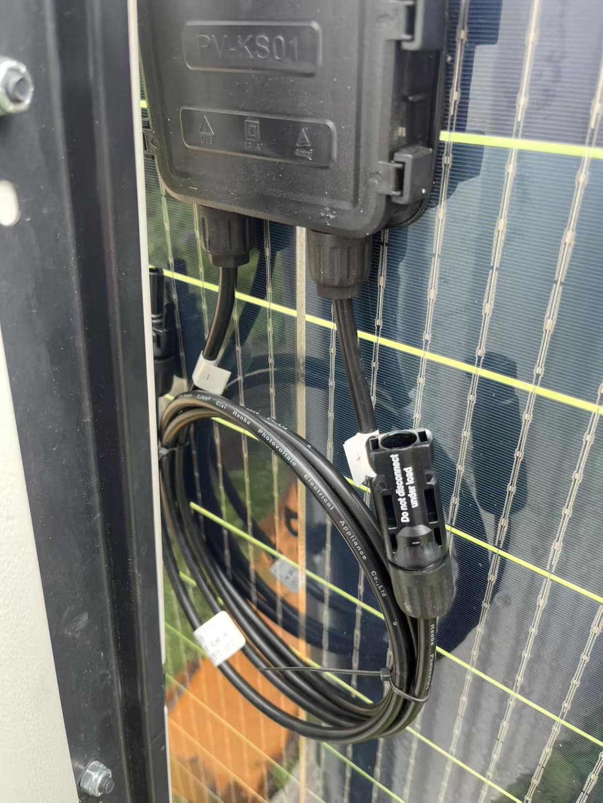 JJN 100 Watt Solar Panels, 10BB Monocrystalline 12V 100W Solar Panel, 23% High Efficiency PV Module Power Charger for RV, Home, Farm, Boat, Caravan and Off-Grid Applications customer photo 1