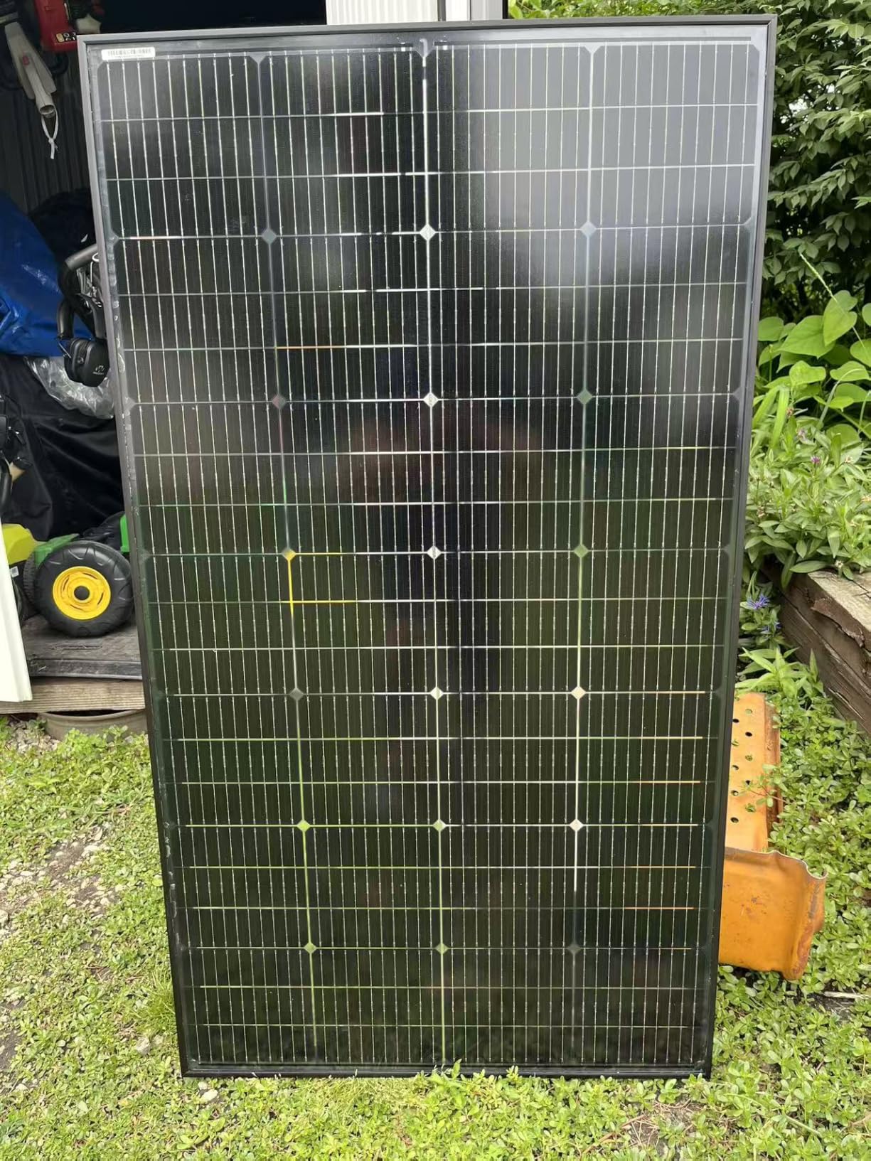 JJN 100 Watt Solar Panels, 10BB Monocrystalline 12V 100W Solar Panel, 23% High Efficiency PV Module Power Charger for RV, Home, Farm, Boat, Caravan and Off-Grid Applications customer photo 2