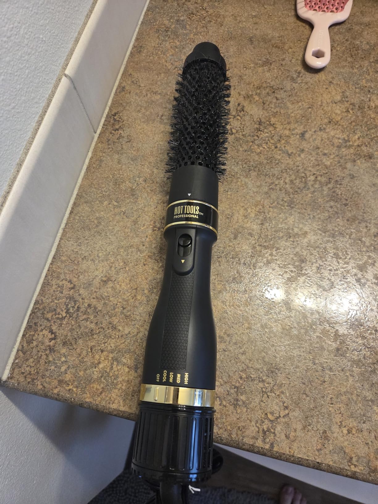 Hot Tools Pro Artist 24K Gold One-Step Small Detachable Blowout & Volumizer | Salon Quality Blowouts at-Home customer photo 1