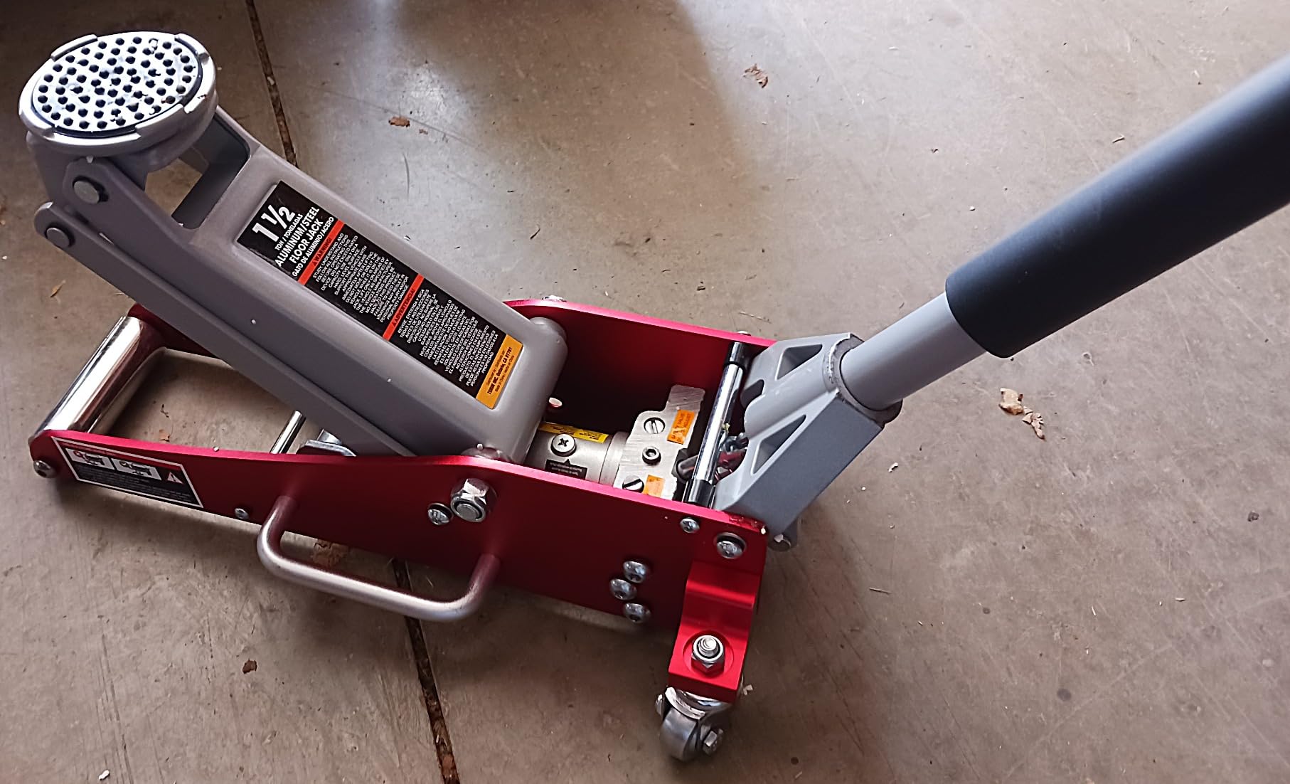 Big RED 1.5 Ton Floor Jack, Aluminum and Steel Hydraulic Low Profile Car Jack with Dual Piston Quick Lift Pump, Lightweight Racing Floor Jack for Vehicle, 3,000 lb Capacity, Red, TAM815016LR customer photo 1