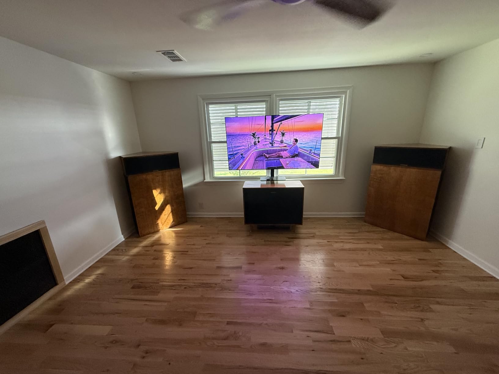 Perlegear Floor TV Stand with Power Outlet, Universal TV Stand for 32-75 inch TVs up to 110 lbs, Height Adjustable Standing TV Mount, Tall TV Mount with Wood Base, Max VESA 600x400mm, PGFS06 customer photo 1