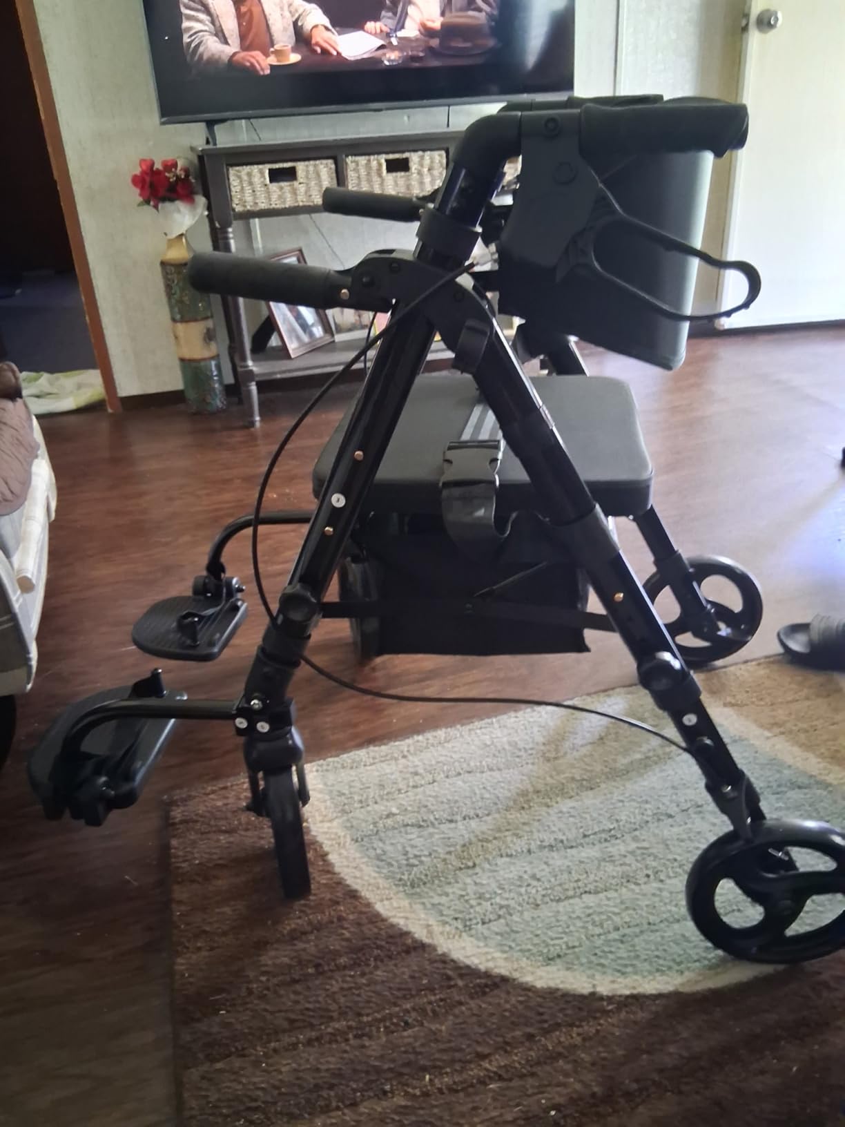 Rollator Walkers for Seniors with Seat,4 Wheel Rolling Walker,300lbs | Lightweight17.76lb|Foldable|Aluminum Frame|Adjustable height|Hand brake|Storage bag|8