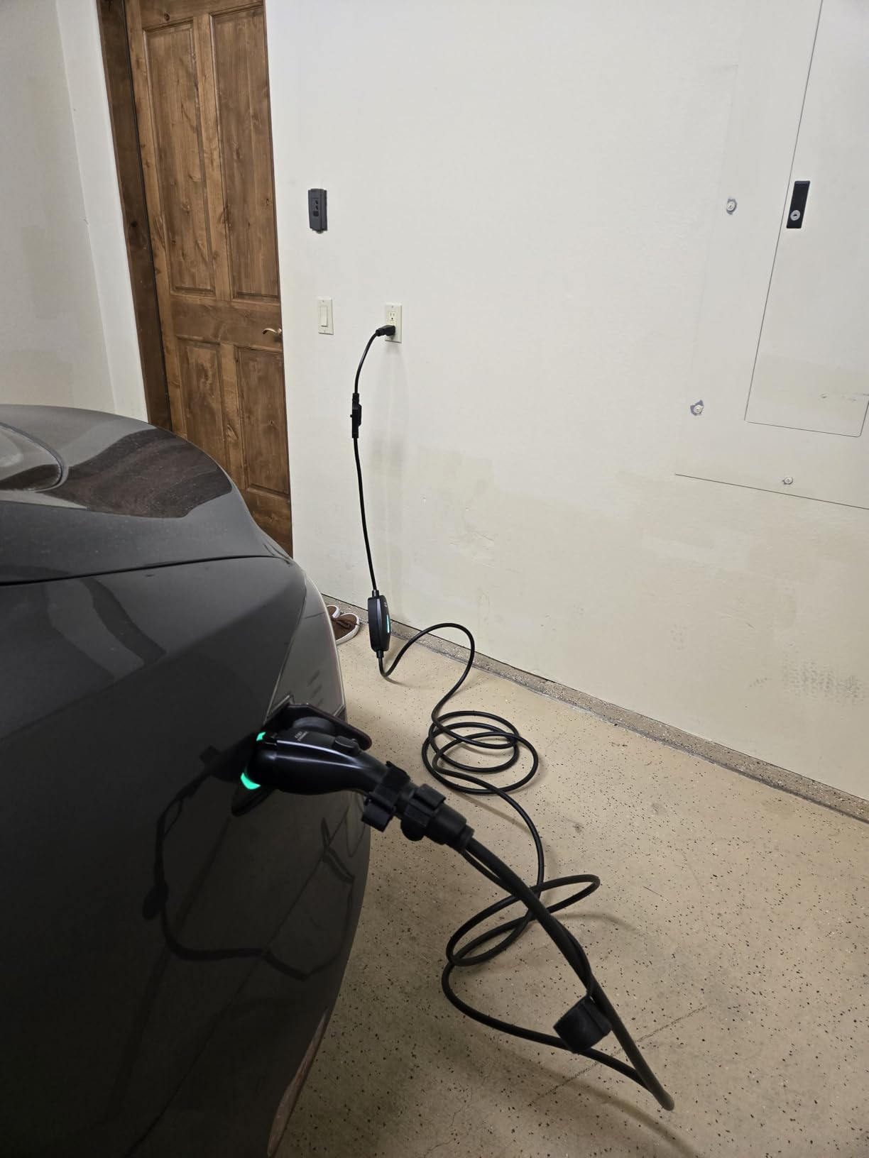 Level 1&2 EV Charger, Electric Vehicle Portable Charger with 25FT Cable, ETL Listed J1772 EVSE for All EVs & PHEVs, 12A 120V/16A 240V(Black, 16A Max | NEMA 5-15&6-20(Standard Home Plug)) customer photo 1