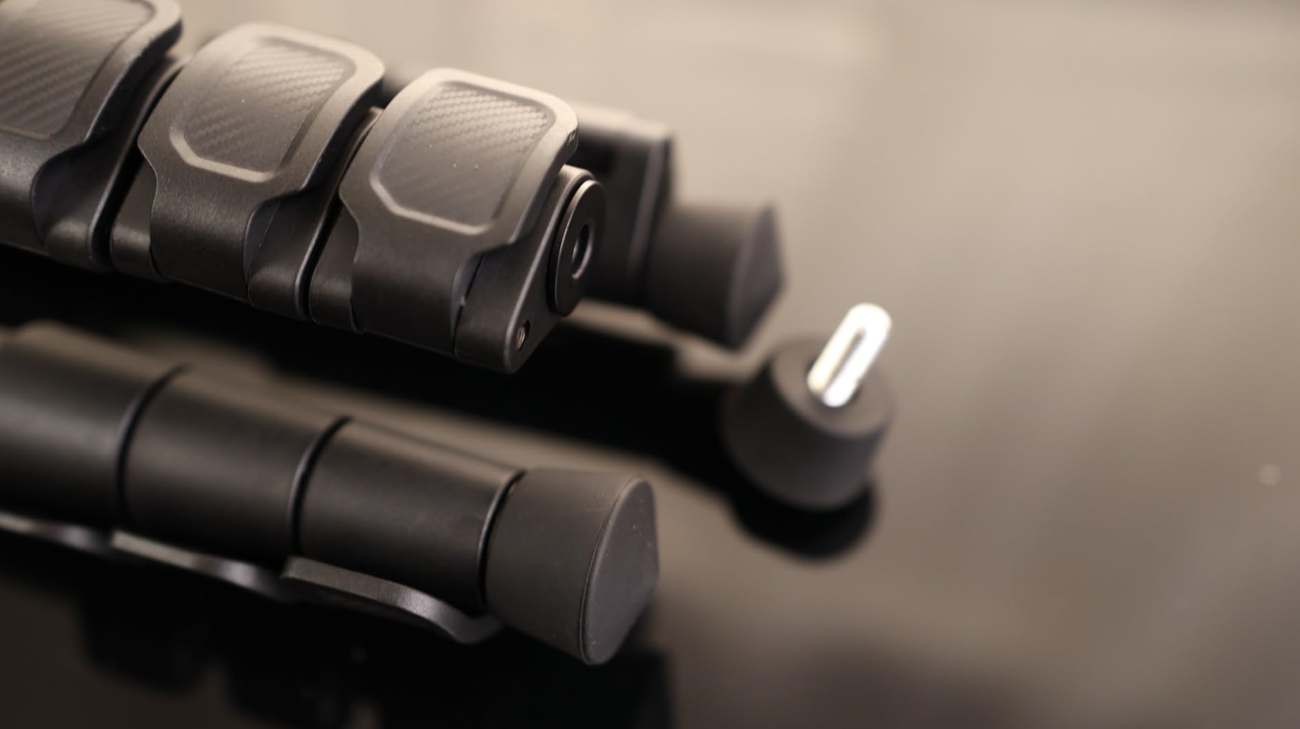 SmallRig AP-20 Carbon Fiber Tripod, 62.2