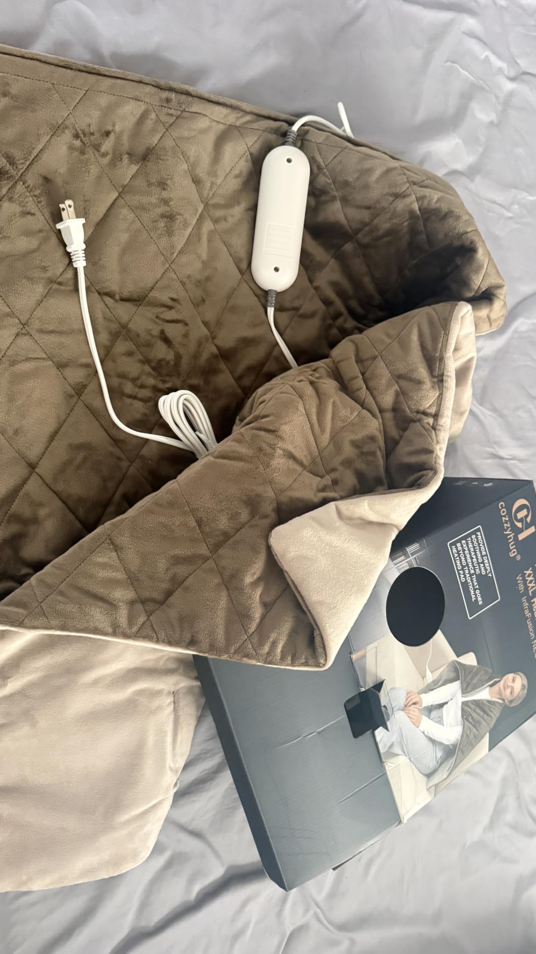 cozzyhug Pro Extreme Larger XXXL Weight Heating Pad with FIRfusion NEO Technology, Negative ion emitted, Far Infrared, Pain Relief Back, Neck, Shoulder, Knee, Leg, Arm, 4 Setting, auto-Off, Washable customer photo 1