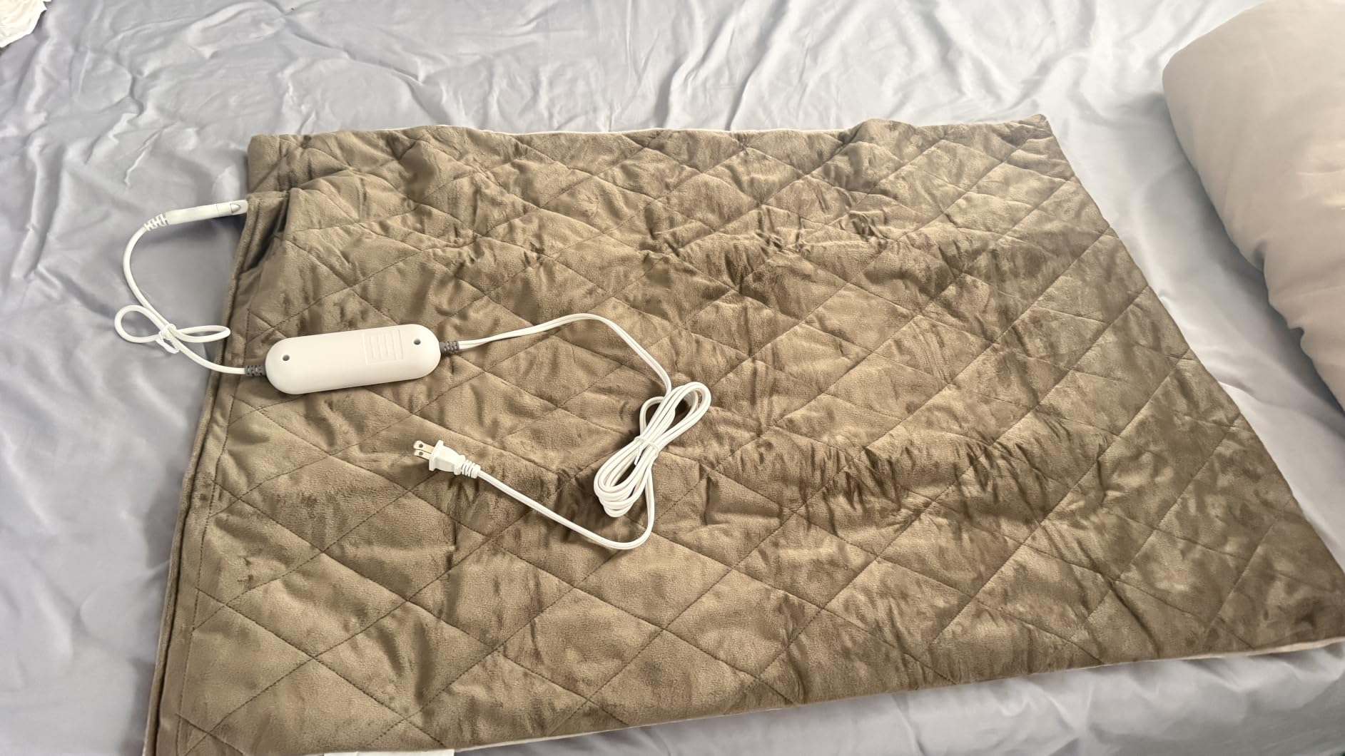 cozzyhug Pro Extreme Larger XXXL Weight Heating Pad with FIRfusion NEO Technology, Negative ion emitted, Far Infrared, Pain Relief Back, Neck, Shoulder, Knee, Leg, Arm, 4 Setting, auto-Off, Washable customer photo 2