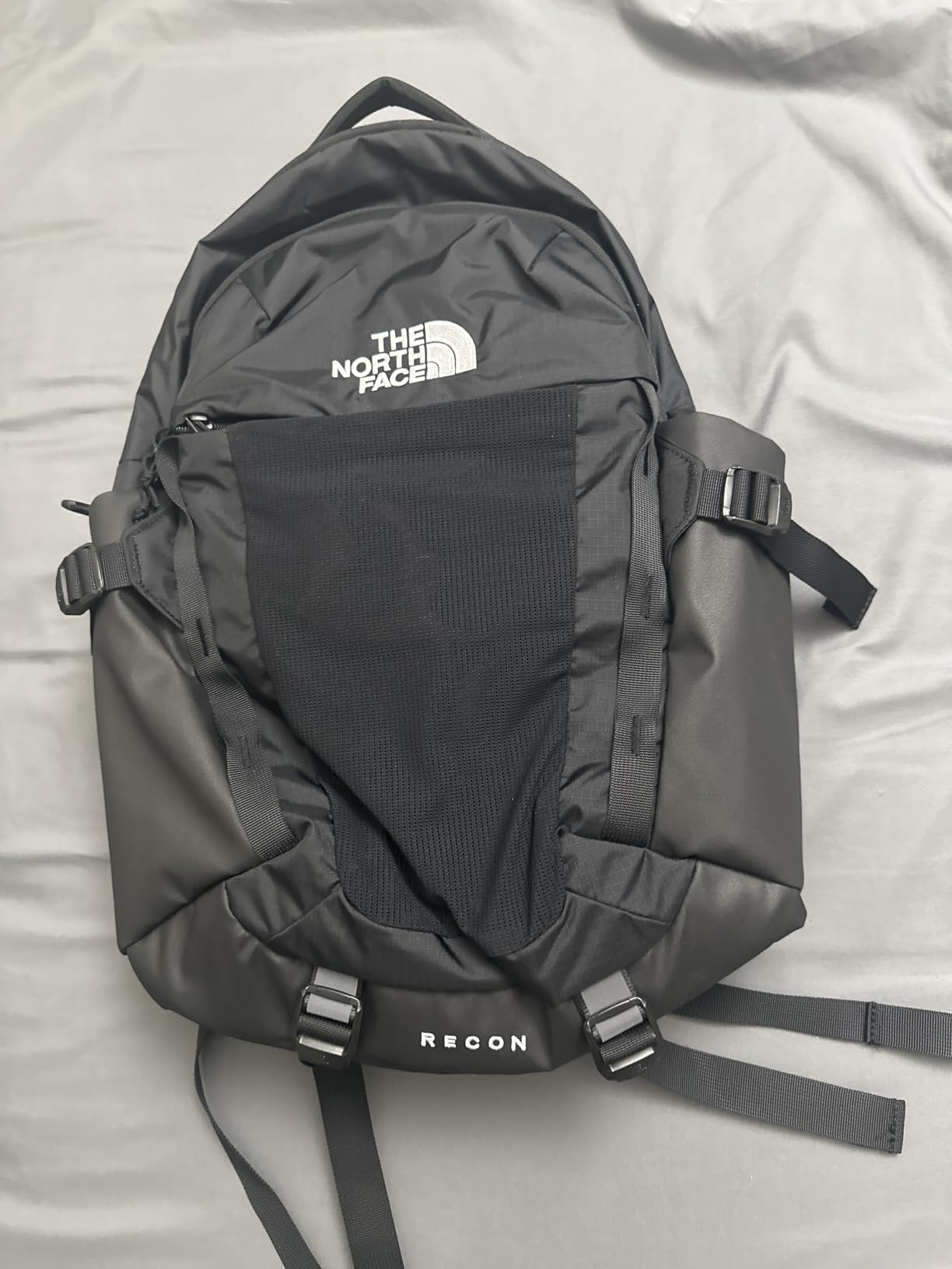 The North Face Recon Everyday Laptop Backpack - Daypack, Water Repellent, Laptop Sleeve, 2 Water Bottle Pockets, TNF Black/TNF Black-NPF, One Size customer photo 2