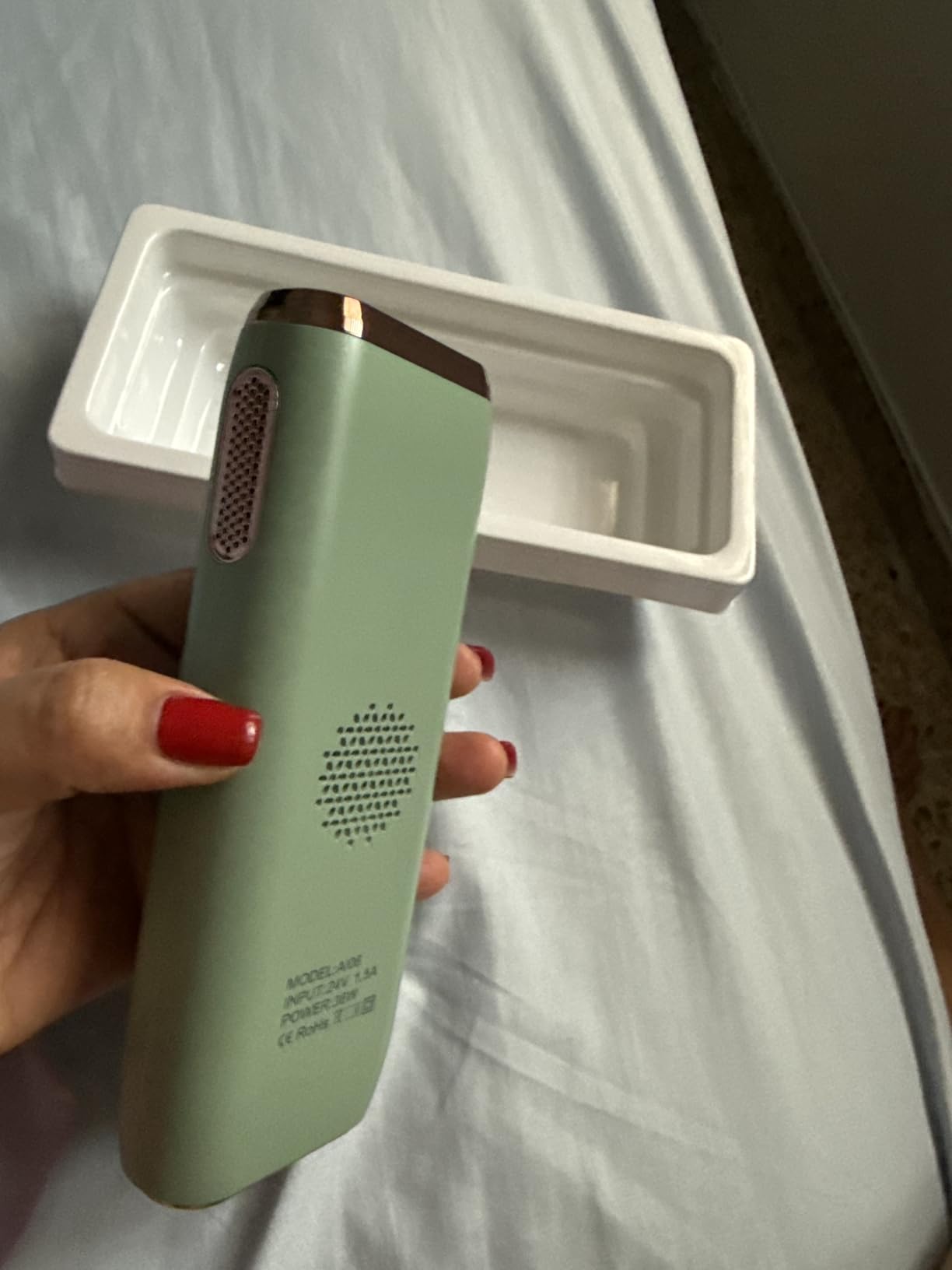 IPL Hair Removal Device, model: AI06, for Facial Legs Arms Bikini Line customer photo 2