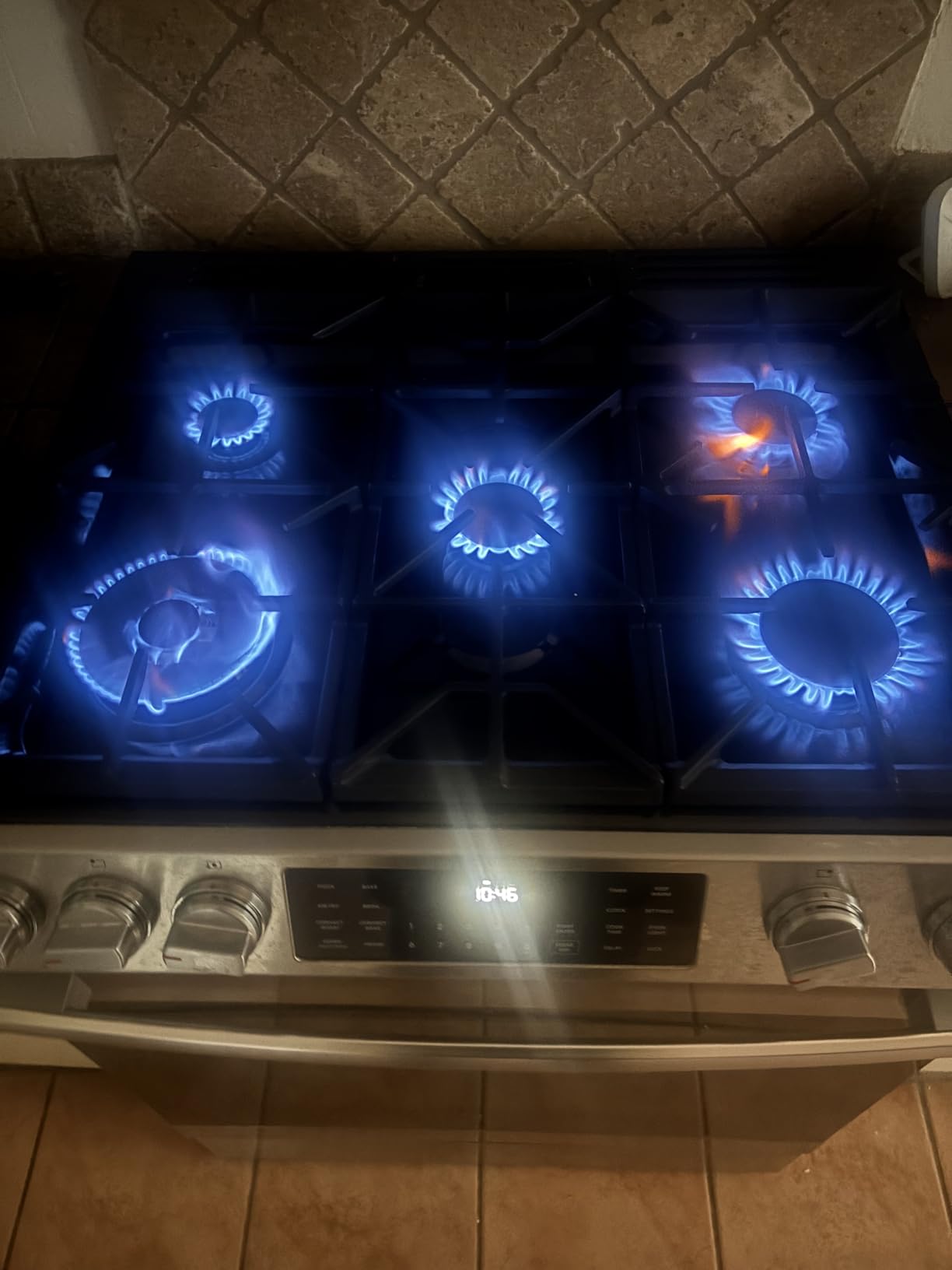 Cosmo COS-GRC305KTD 30 in. Lumin 6.1 cu ft 5 Burner Gas Range with Air Fry, Stainless Steel | Convection Oven, Self Clean, Cast Iron Grates, Digital Display, Storage Drawer, LP Convertible customer photo 1