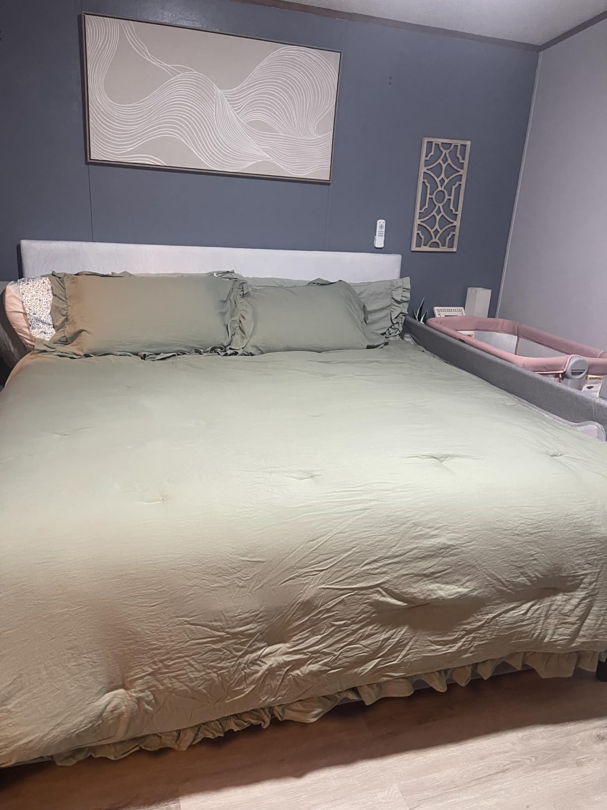 Dual Layer 4 Inch Memory Foam Mattress Topper Queen - 2 Inch Gel Memory Foam and 2 Inch Pillow Top Mattress Pad, 7-Zone Egg Crate 2-in-1 Design (White) customer photo 1