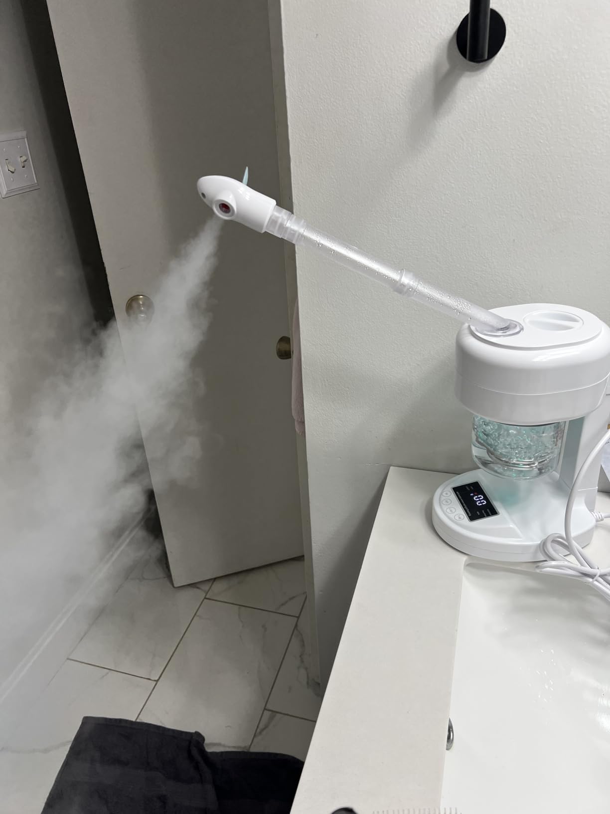 JOSTZHXIN Facial Steamer Nano Ionic Face Steamer with Extendable Arm, Portable Facial Steamer 360-Degree Rotating Nozzle Esthetician Steamer for Personal Care at Home or Salon customer photo 1