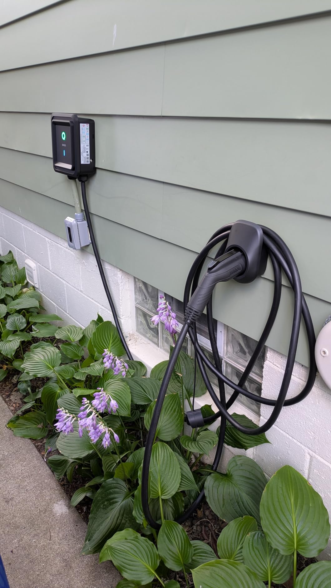 Level 2 EV Charger J1772 48A Hardwired 240V Wall Charging Station customer photo 1