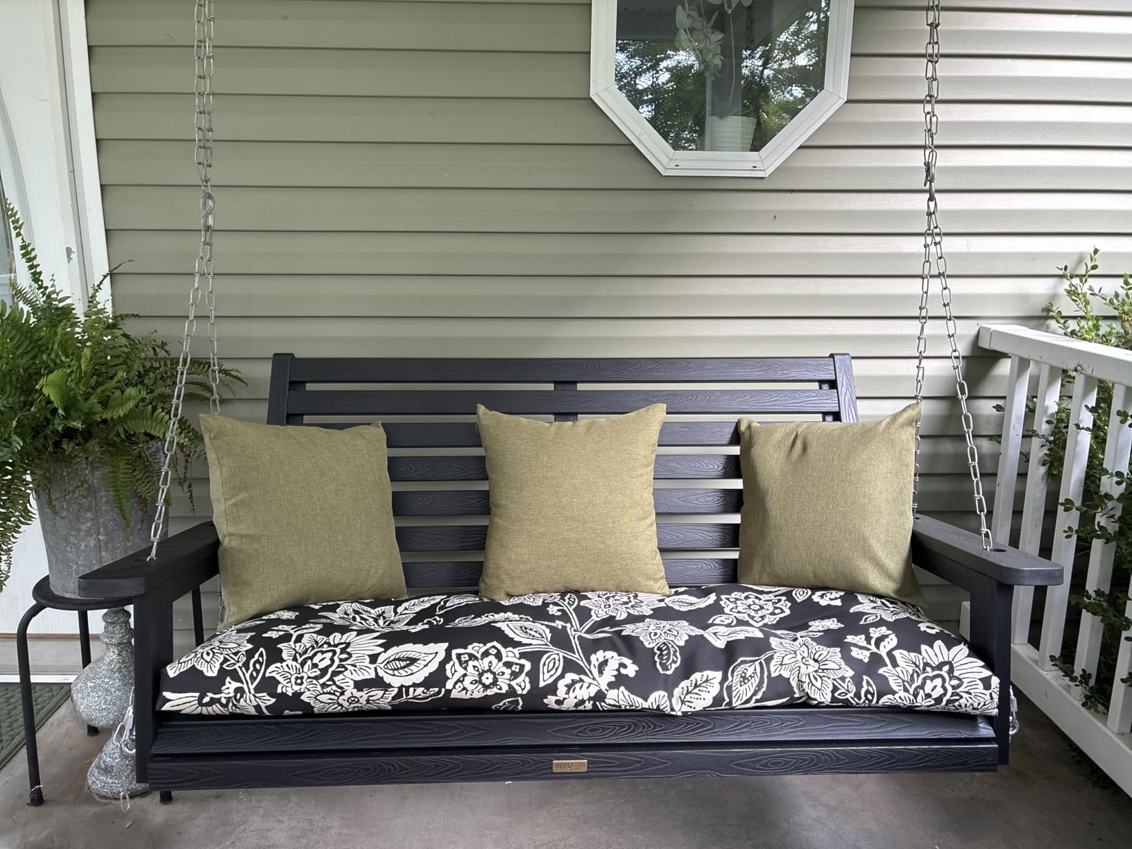 YEFU Hanging Porch Swing Outdoor: 2-Seat Patio Swing Bench - All Weather Swings Chair with Hanging Chains - Look Like Real Wood - Garden/Courtyard/660Lbs Weight Capacity/4FT/Teak customer photo 2