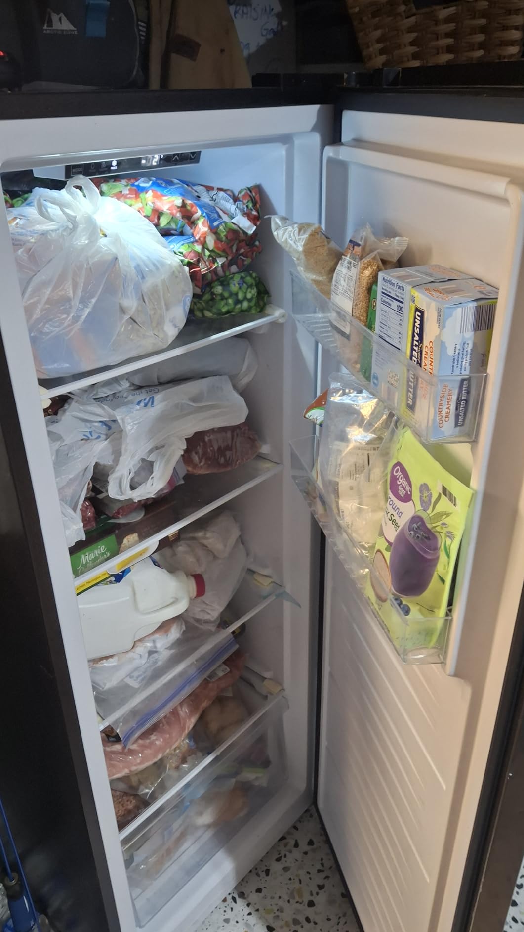 BLACK+DECKER 11 Cu. Ft. Convertible Freezer Refrigerator, Upright Freezer with Glass Shelves, Reversible Door, ENERGY STAR rated, Frost Free, BUC1100XS, Stainless Look customer photo 1