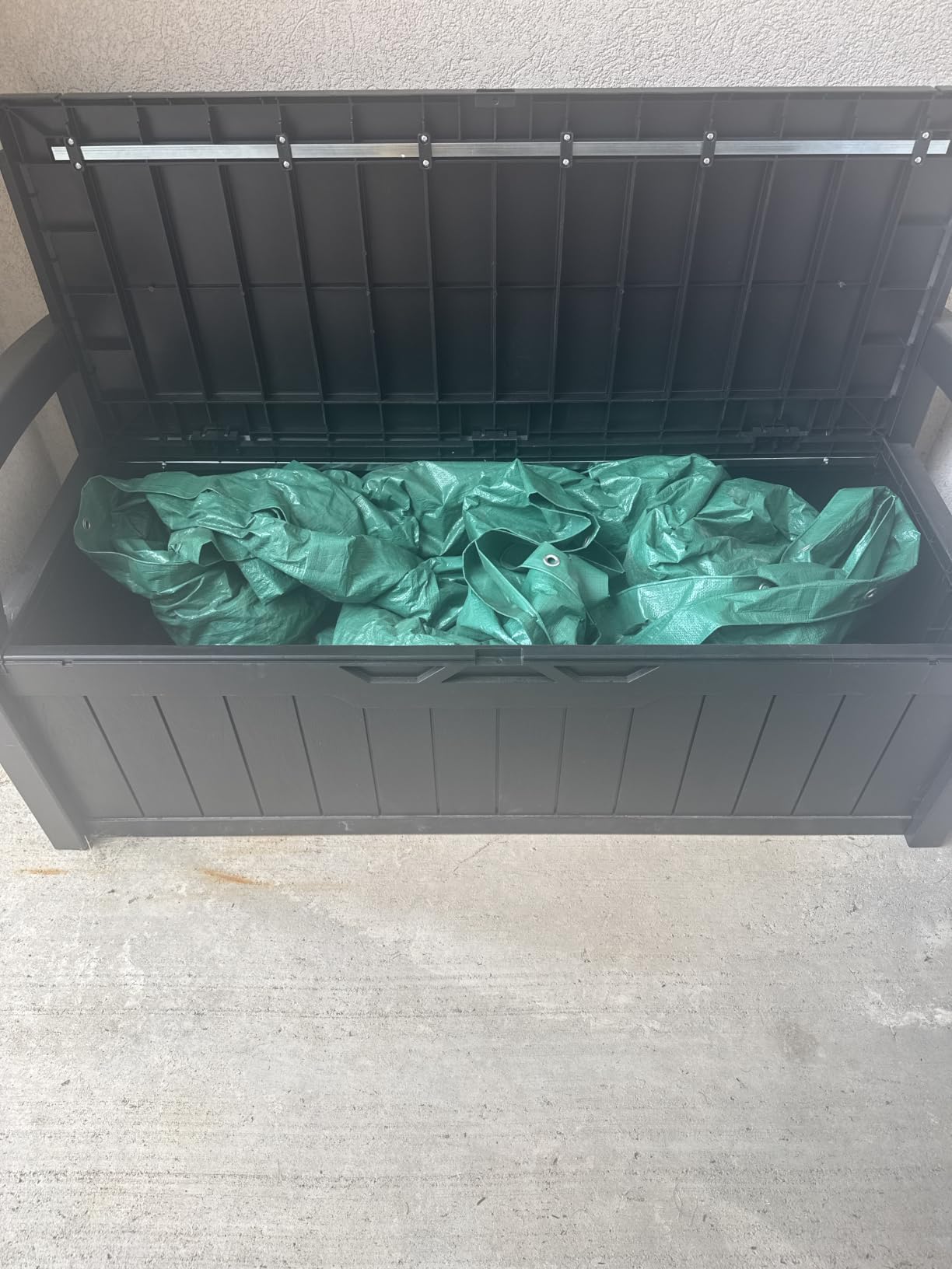 Devoko 80 Gallon Storage Bench Deck Box Waterproof & Lockable | Outdoor Benches for Patio Furniture, Garden Decor and Outdoor Seating for Cushions, Garden Tools and Pool Supplies customer photo 2