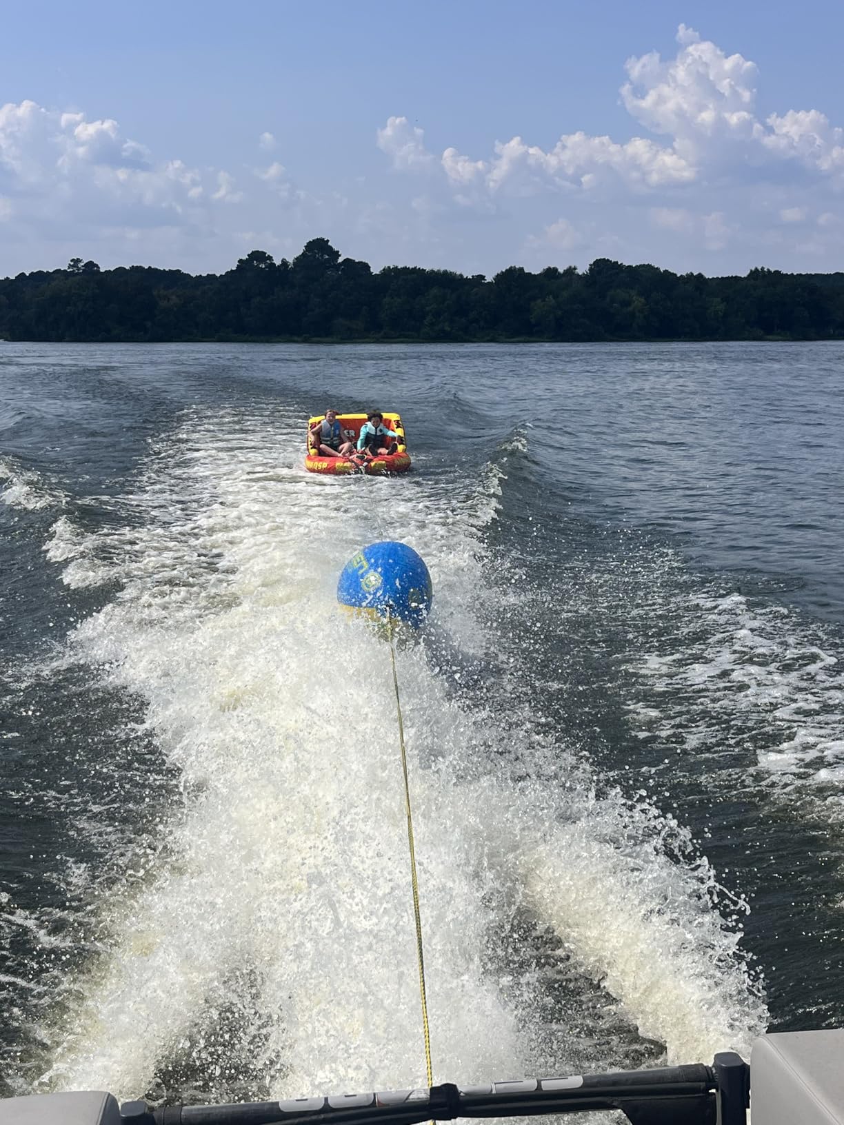 Super Sofa Towable Tubes for Boating 1-4 Person, Tubes for Boats, Inflatable Pull Boats/Boat Tube/Water Tube, Front & Back Tow Points with Heavy-Duty Thick Nylon Cover customer photo 2