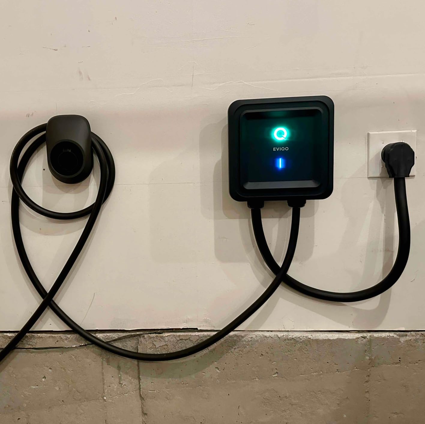 Level 2 EV Charger J1772 40A NEMA 14-50 - 240V Wall Charging Station customer photo 2